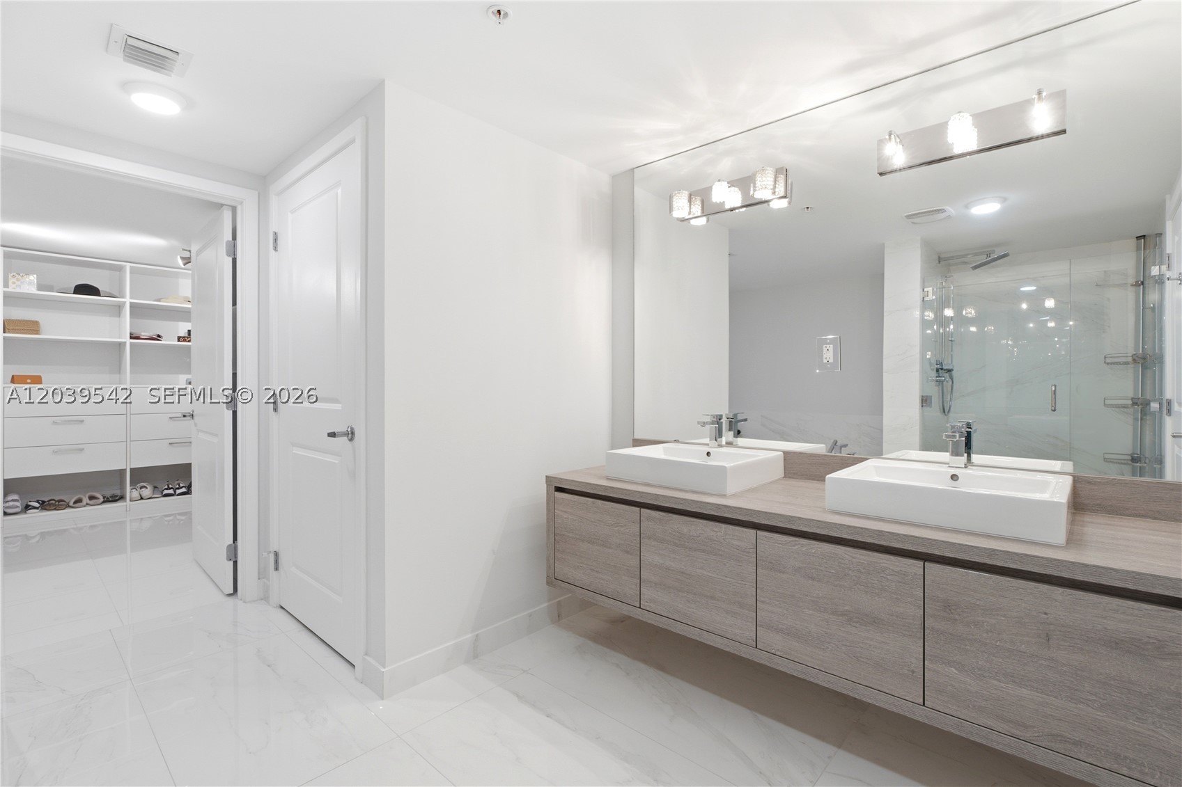 400 SUNNY ISLES CONDO EAS - Residential