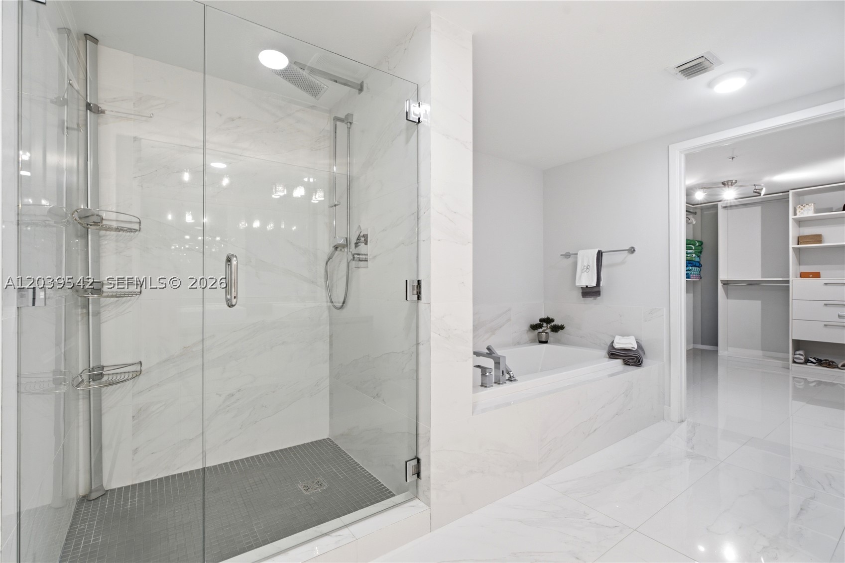 400 SUNNY ISLES CONDO EAS - Residential