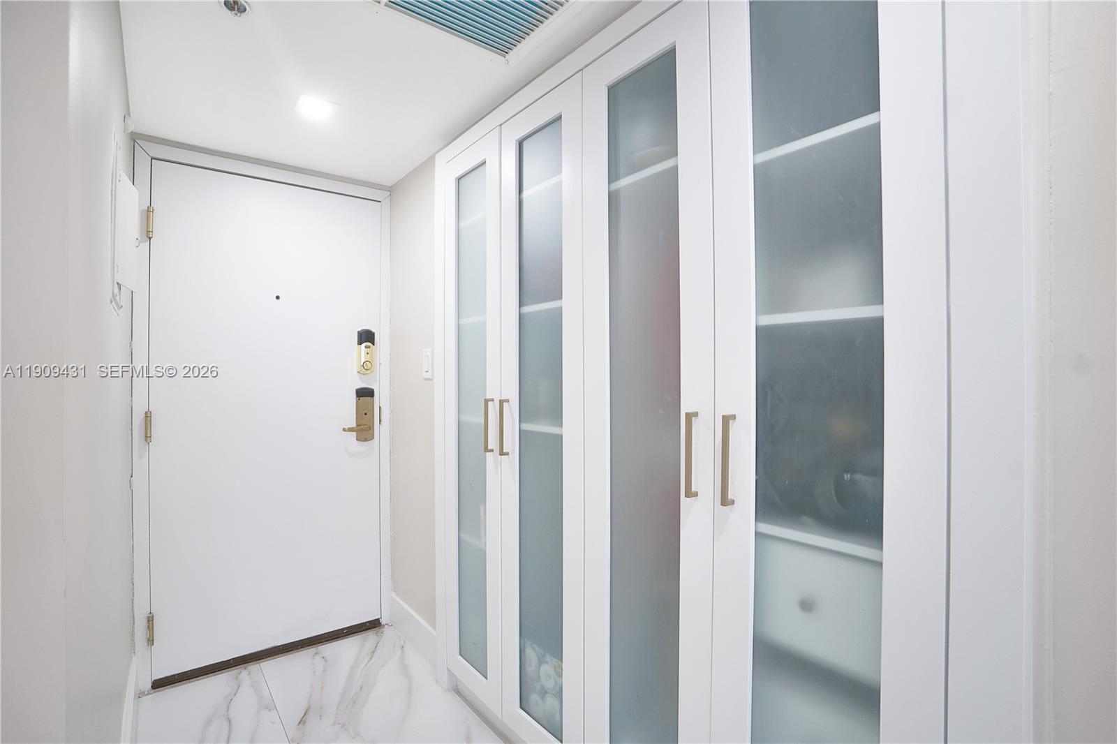 THE ALEXANDER CONDO - Residential