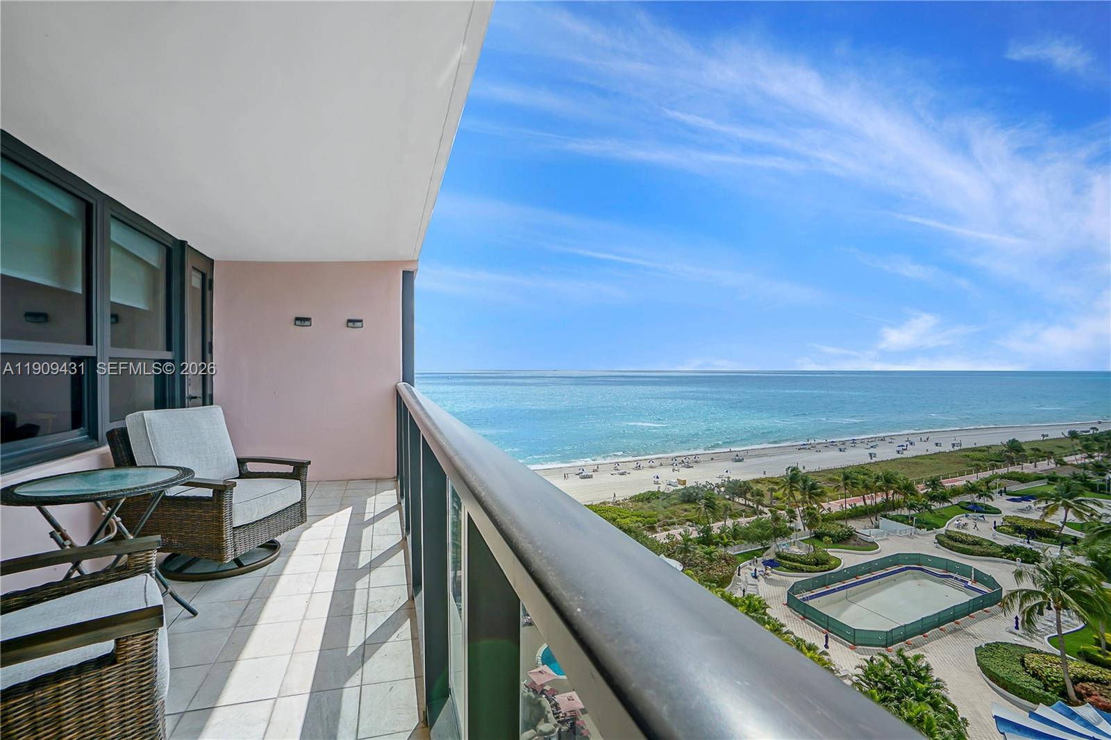 THE ALEXANDER CONDO - Residential