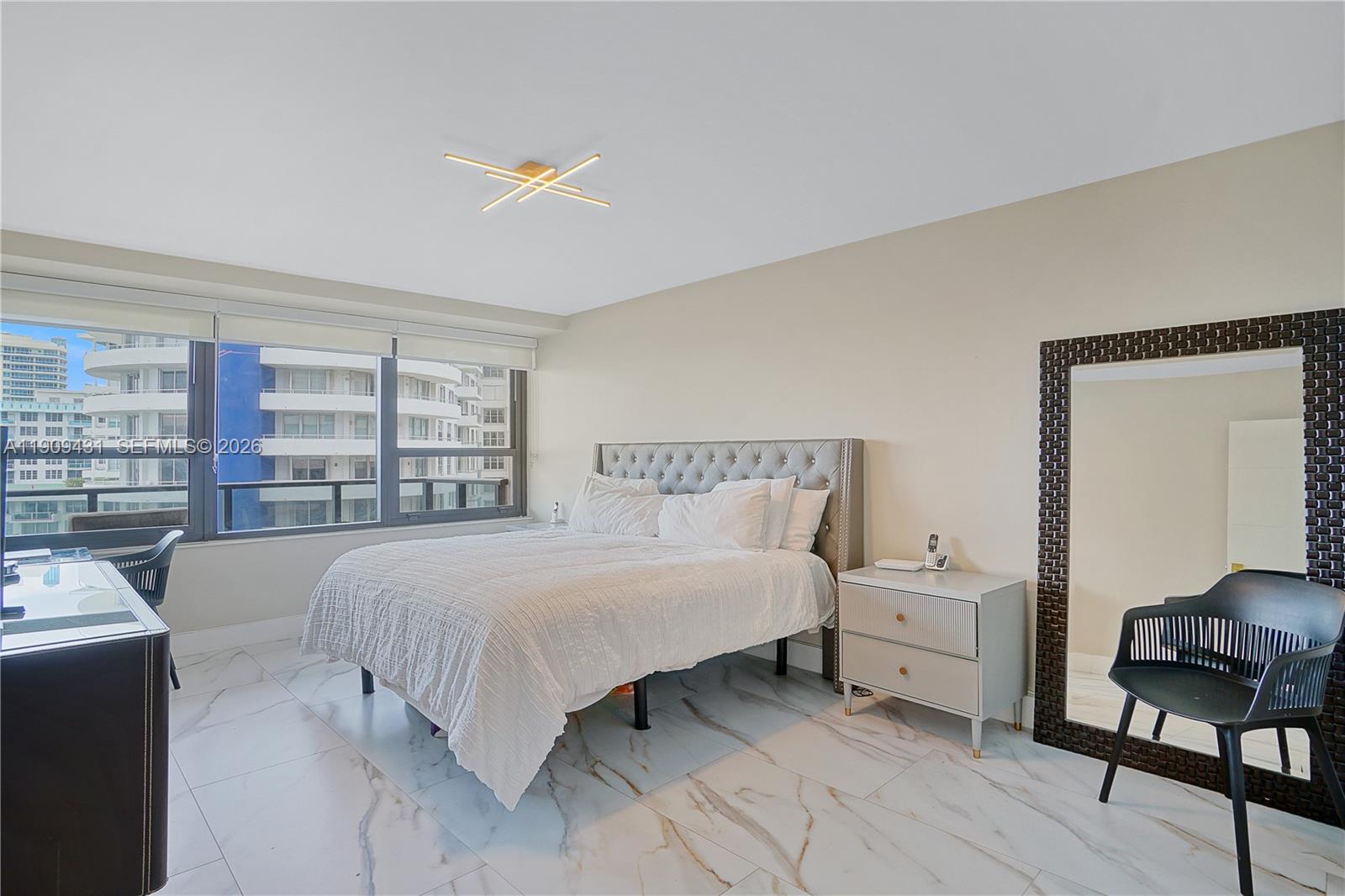 THE ALEXANDER CONDO - Residential