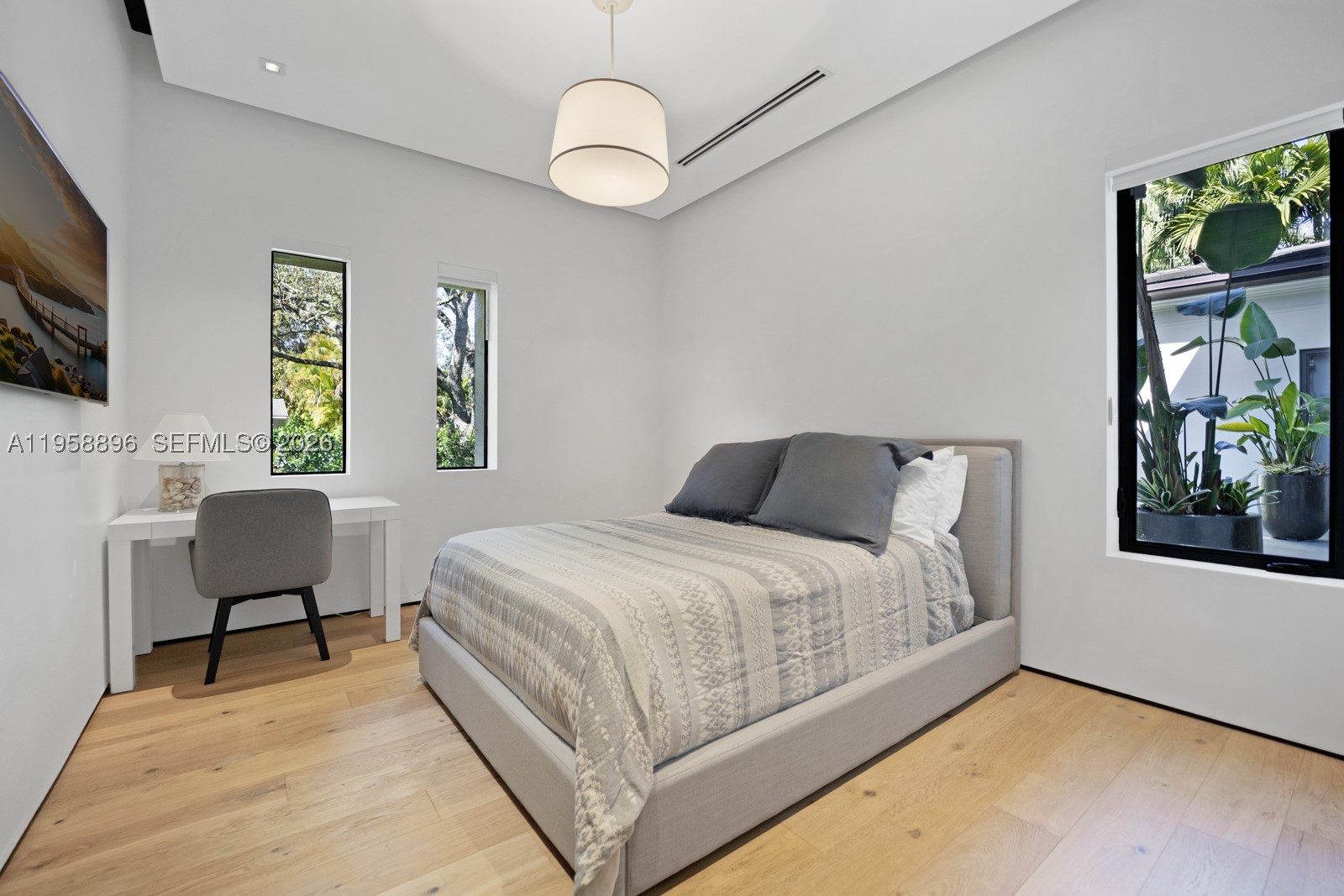 CORAL GABLES RIVIERA SEC - Residential