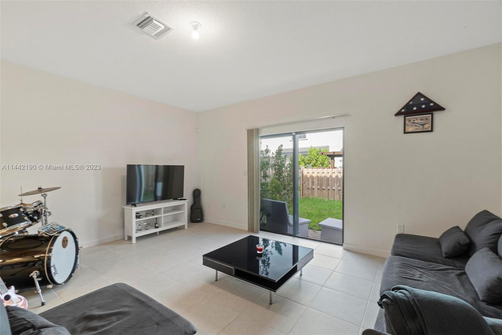 MC ESTATES SUBDIVISION - Residential Lease