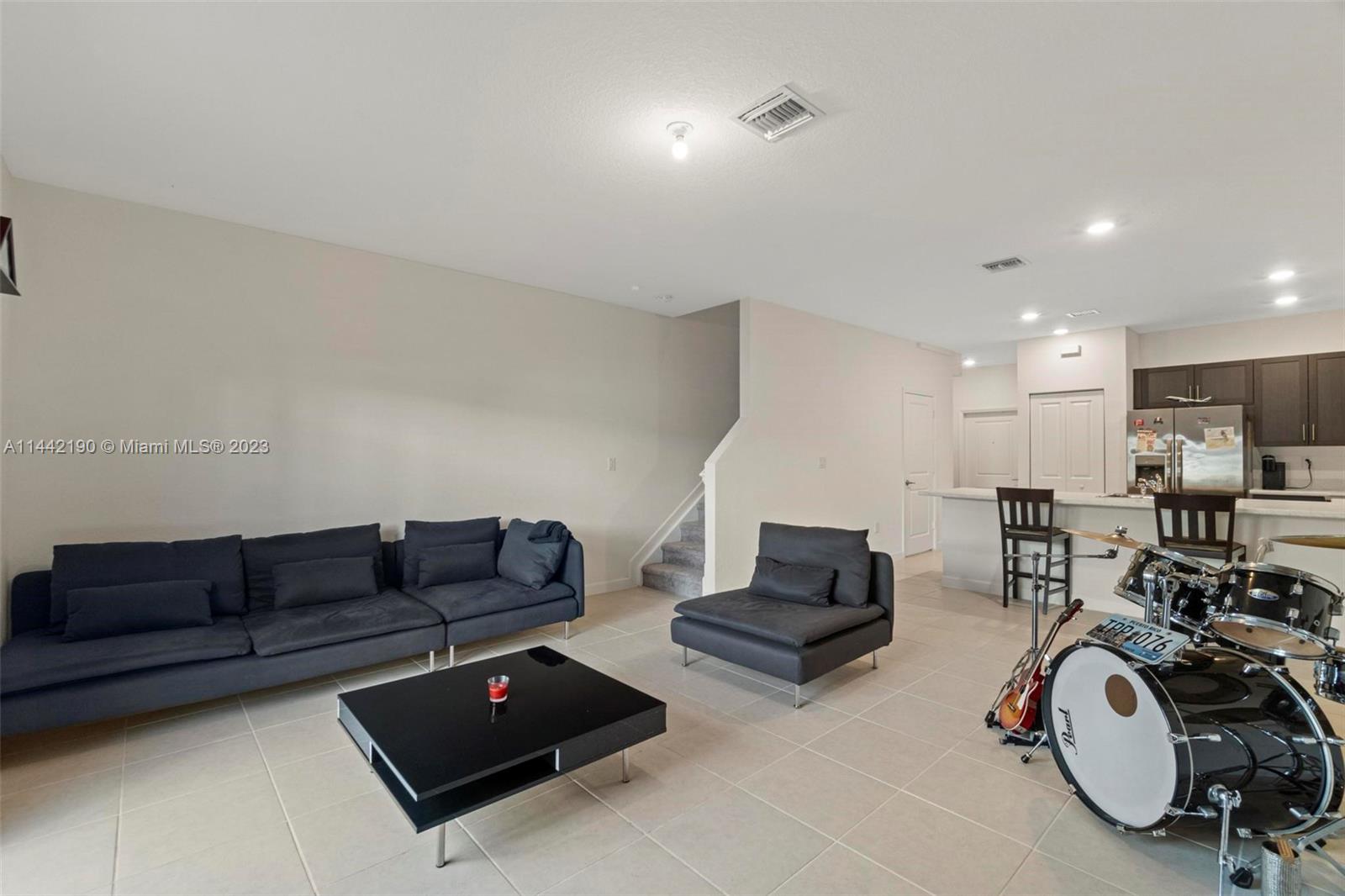 MC ESTATES SUBDIVISION - Residential Lease