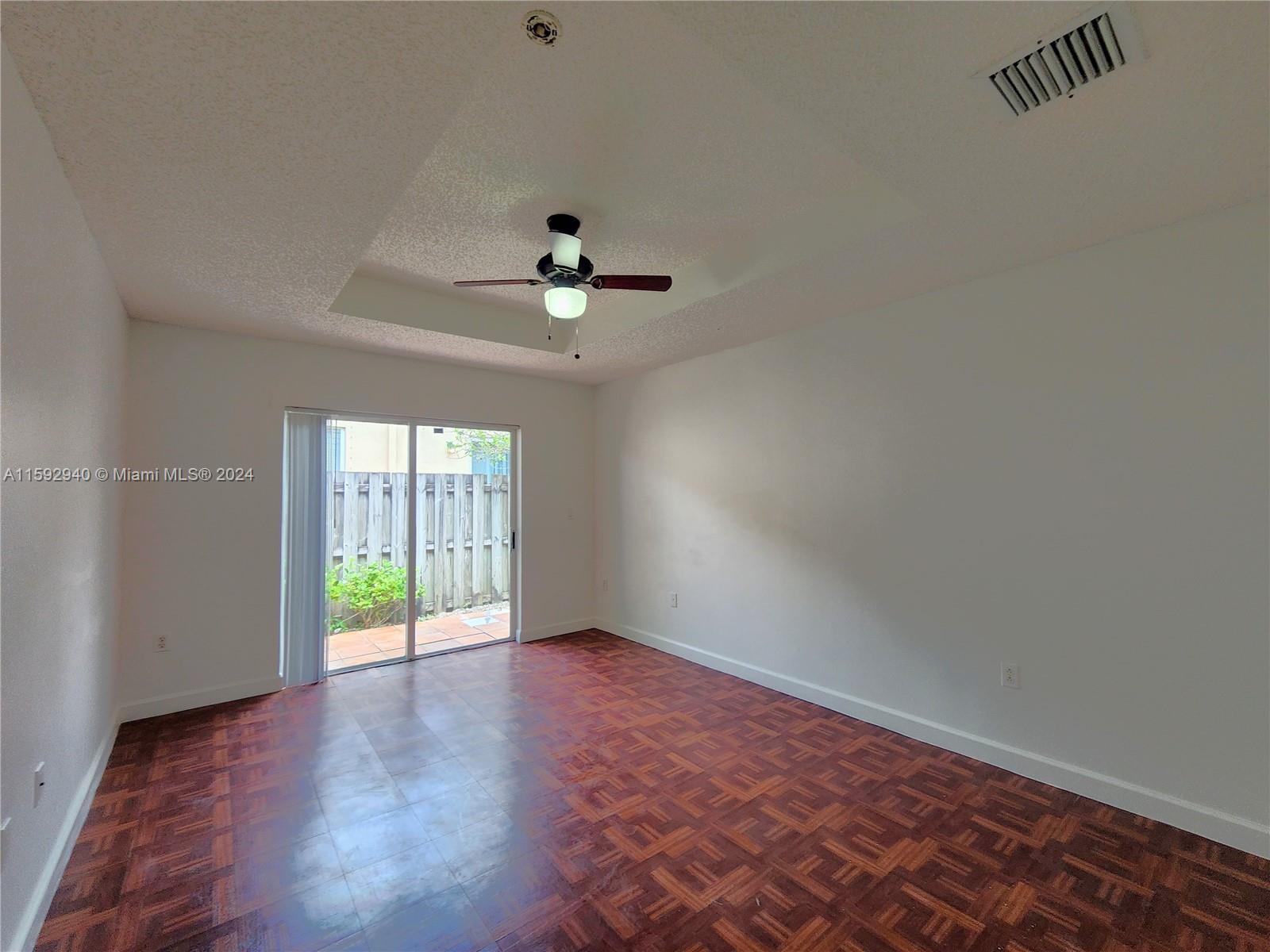 LAKES BY THE BAY SEC 8 - Residential