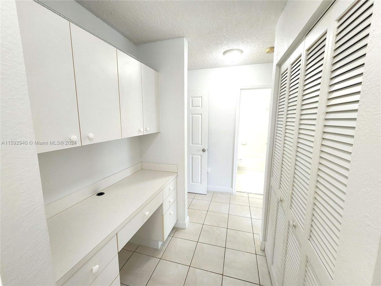 LAKES BY THE BAY SEC 8 - Residential
