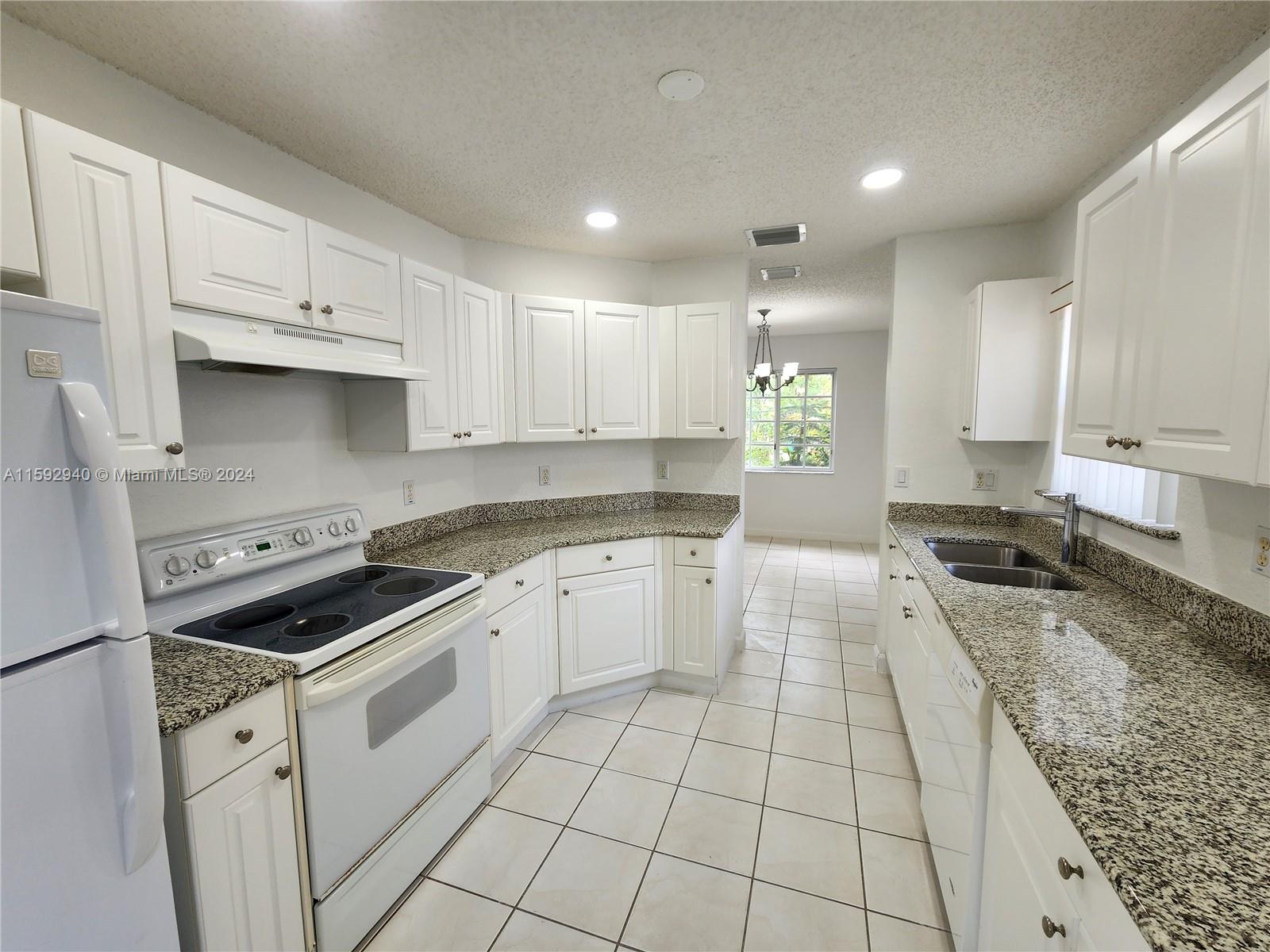 LAKES BY THE BAY SEC 8 - Residential