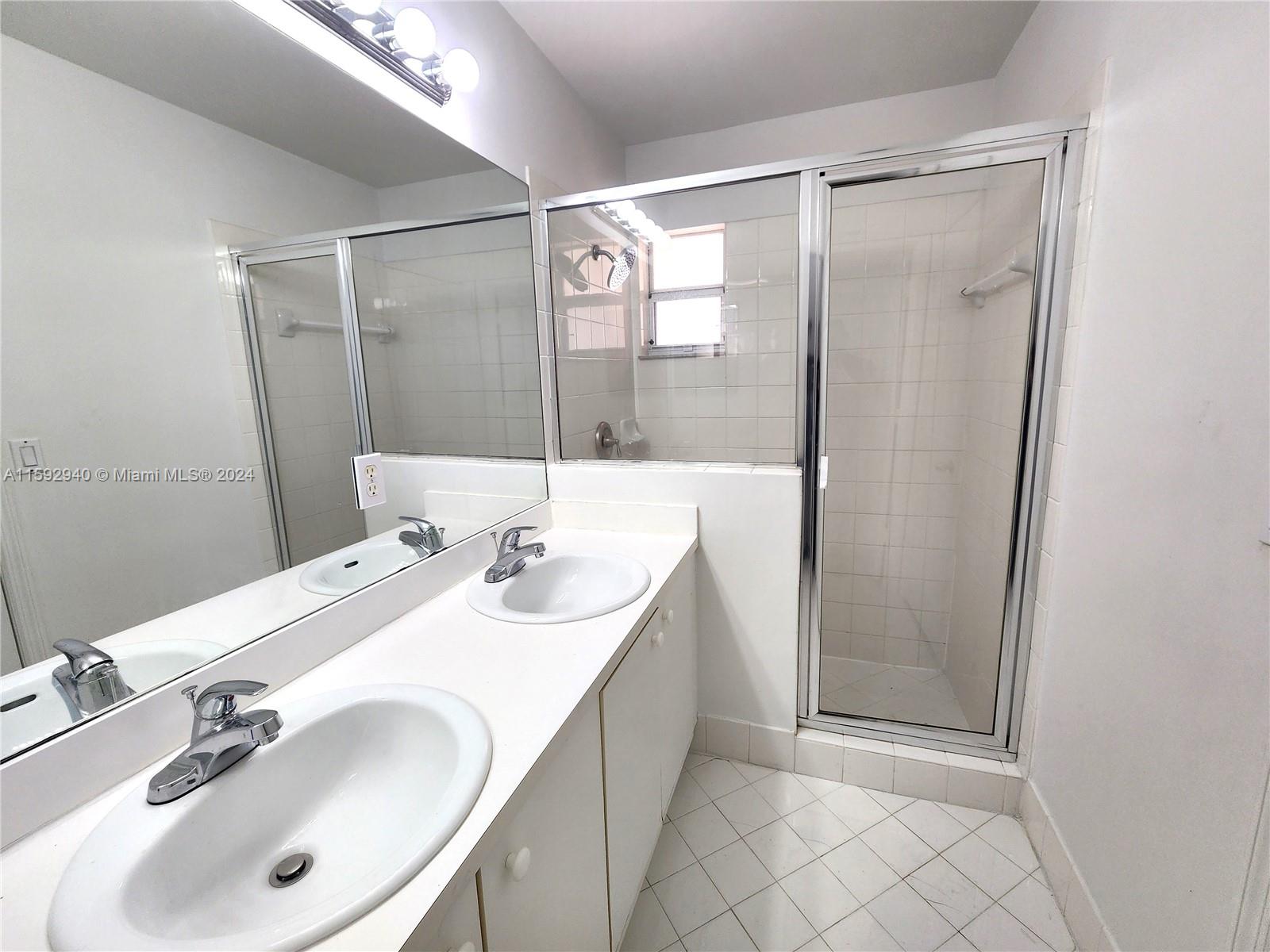 LAKES BY THE BAY SEC 8 - Residential