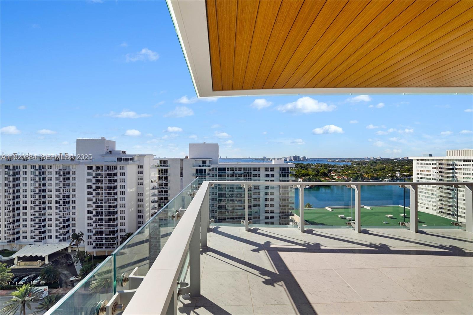 57 OCEAN MIAMI BEACH - Residential