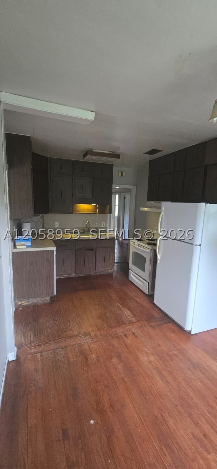 01090 PINEWOOD UNIT 01 - Residential