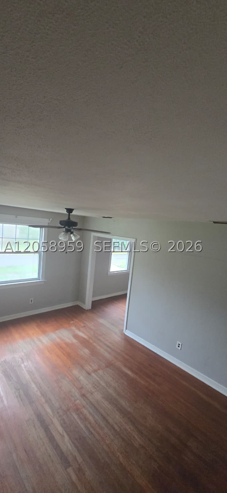 01090 PINEWOOD UNIT 01 - Residential