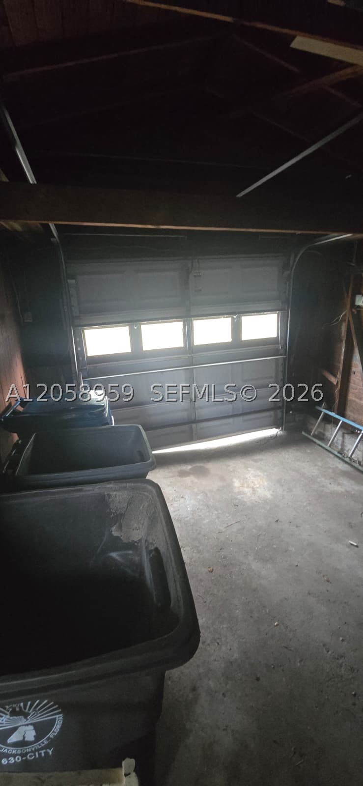 01090 PINEWOOD UNIT 01 - Residential