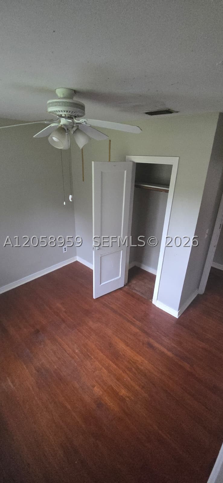 01090 PINEWOOD UNIT 01 - Residential
