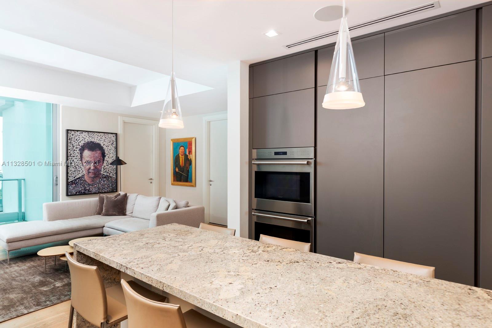 GROVENOR HOUSE CONDO - Residential