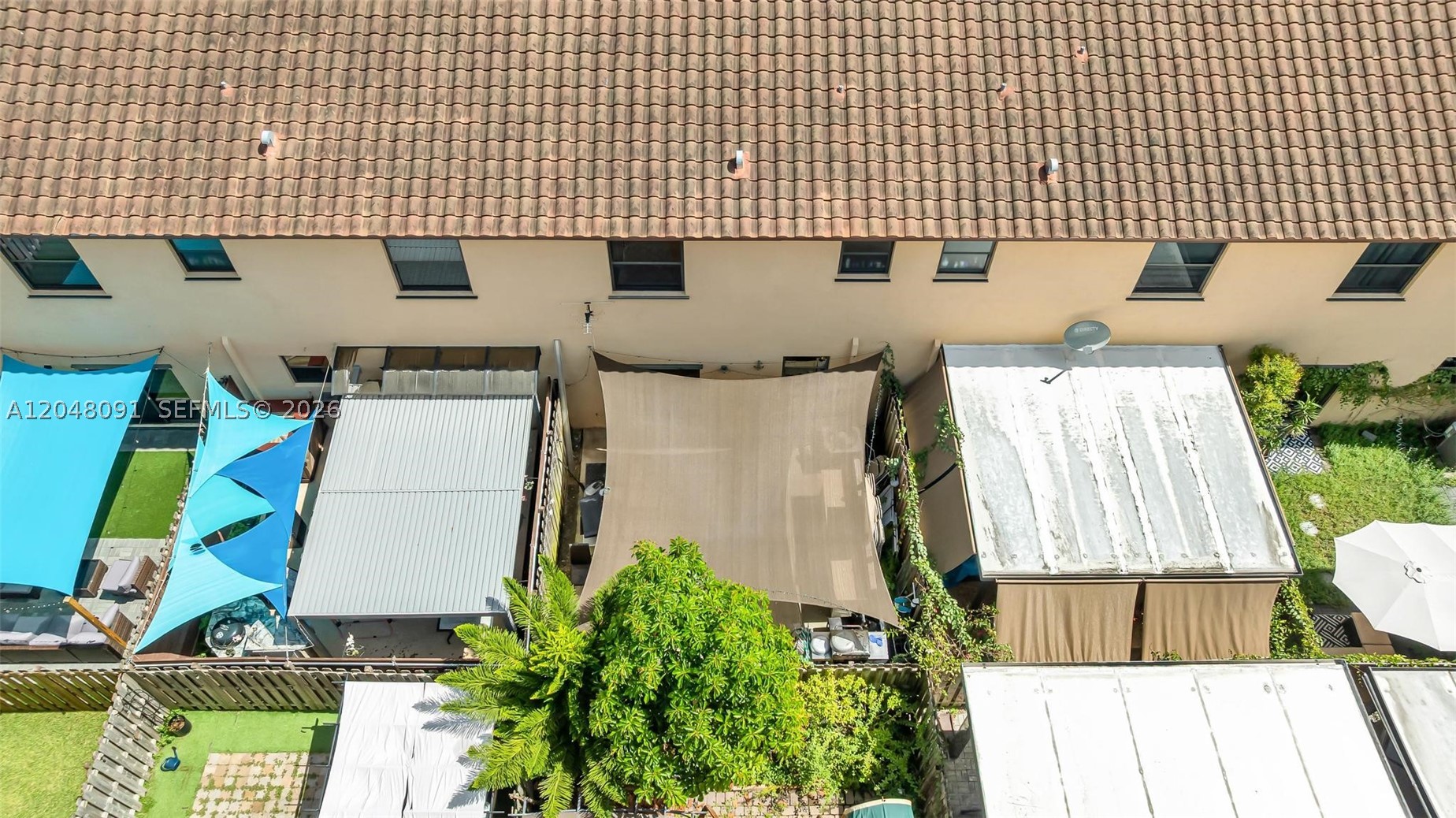 BAYWINDS OF DOMINICA AND - Residential