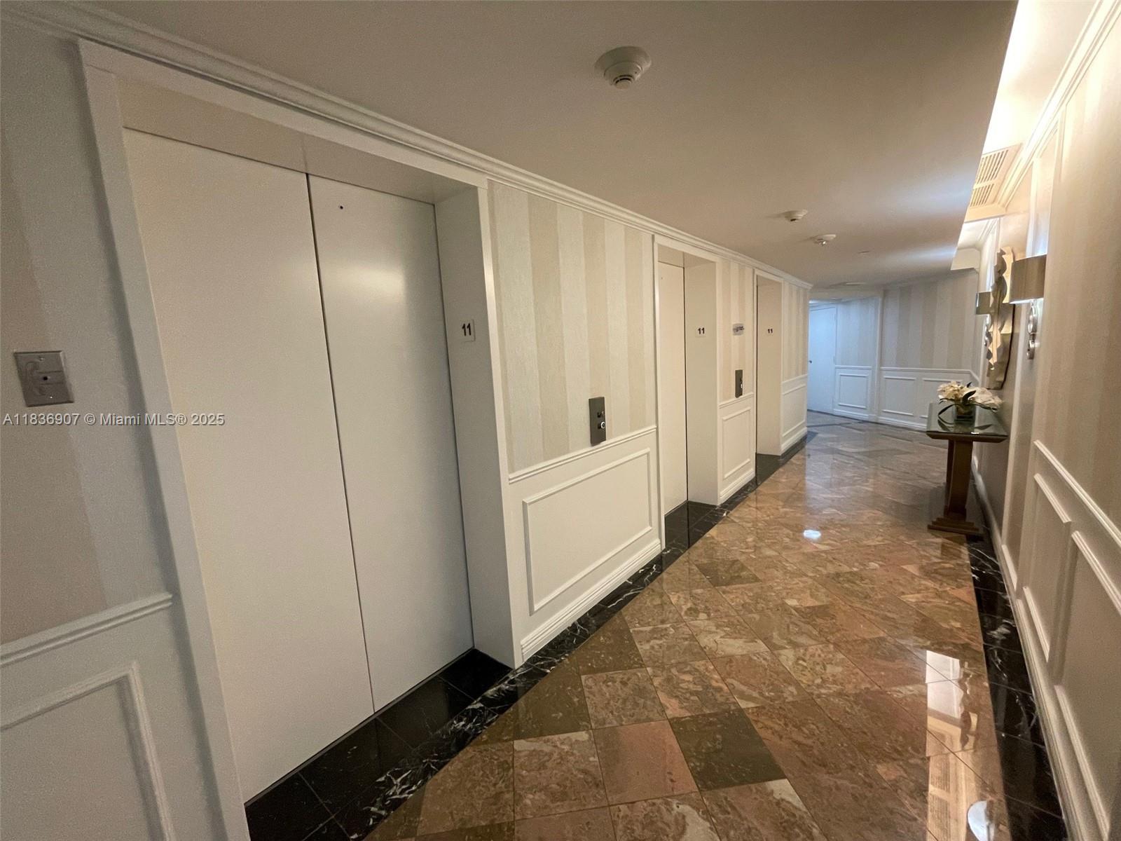 3000 ISL BLVD WILLIAMS IS - Residential