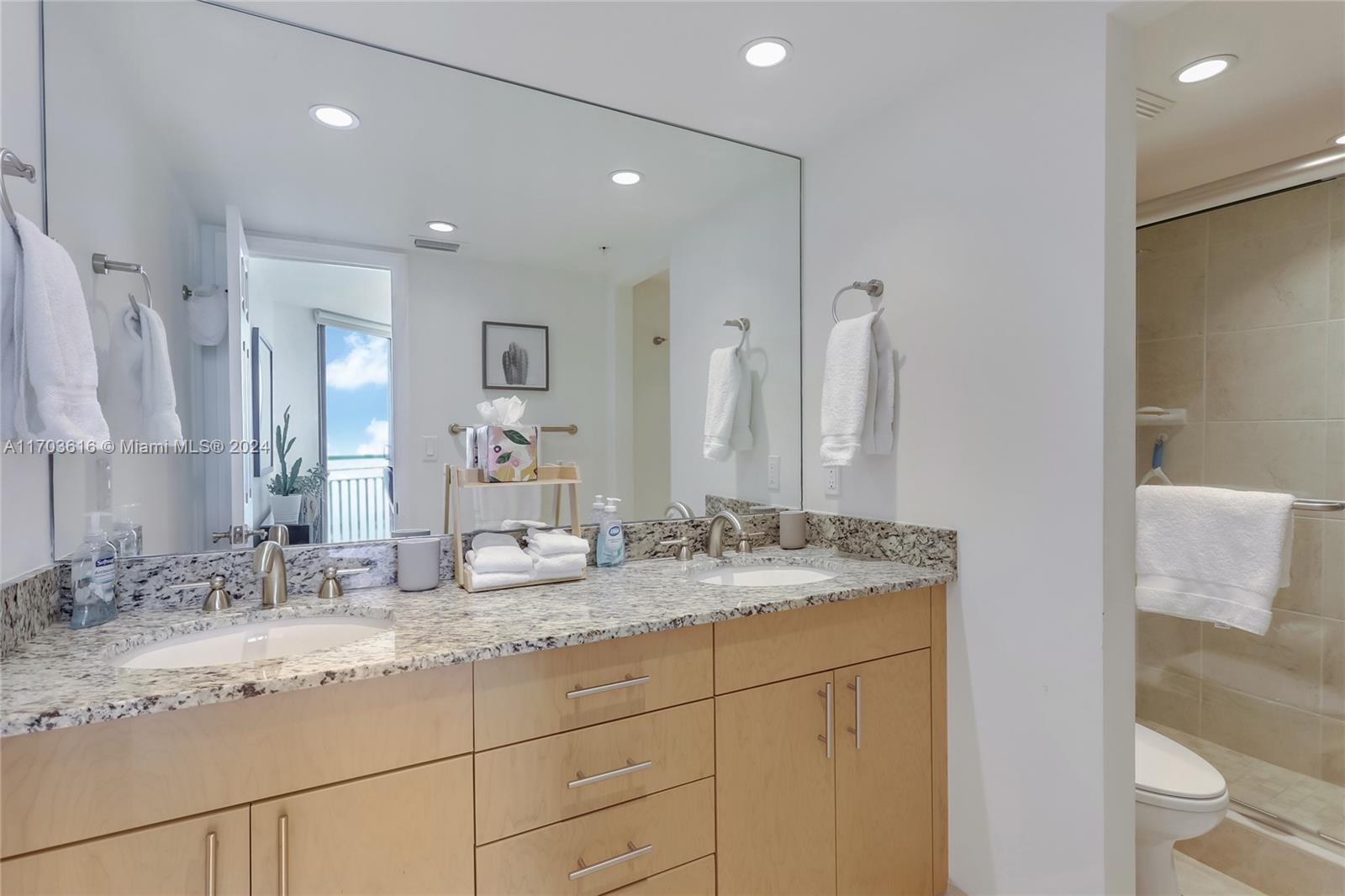 TIARA CONDO - Residential