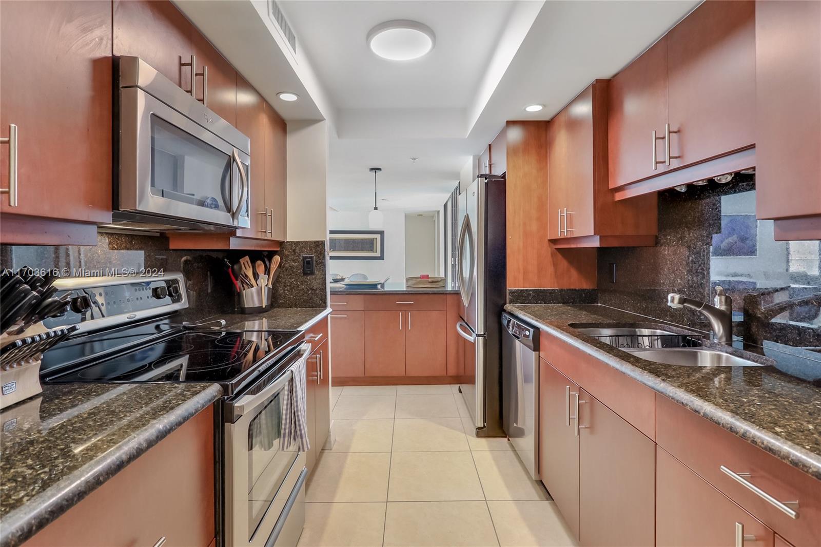TIARA CONDO - Residential