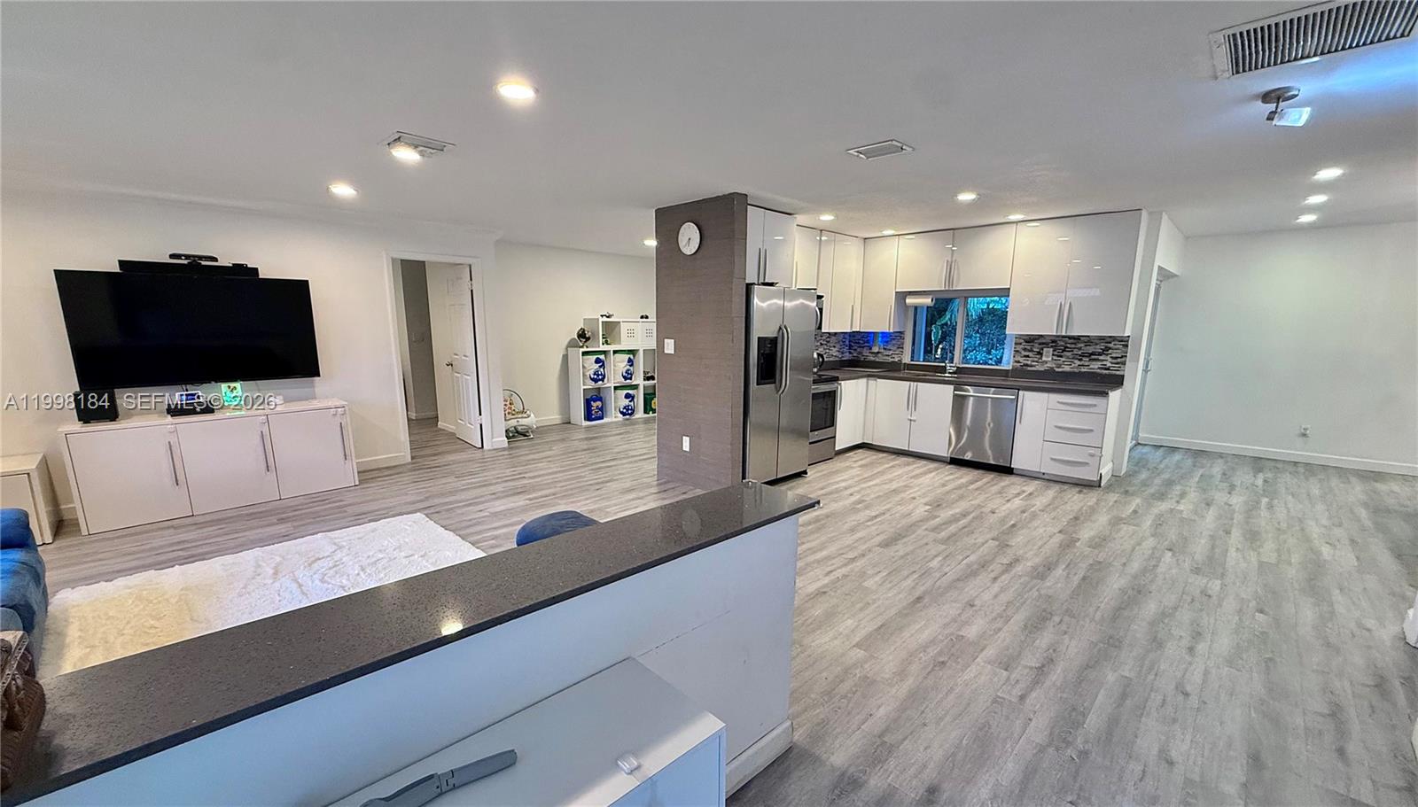 ARROWHEAD GOLF & TENNIS C - Residential