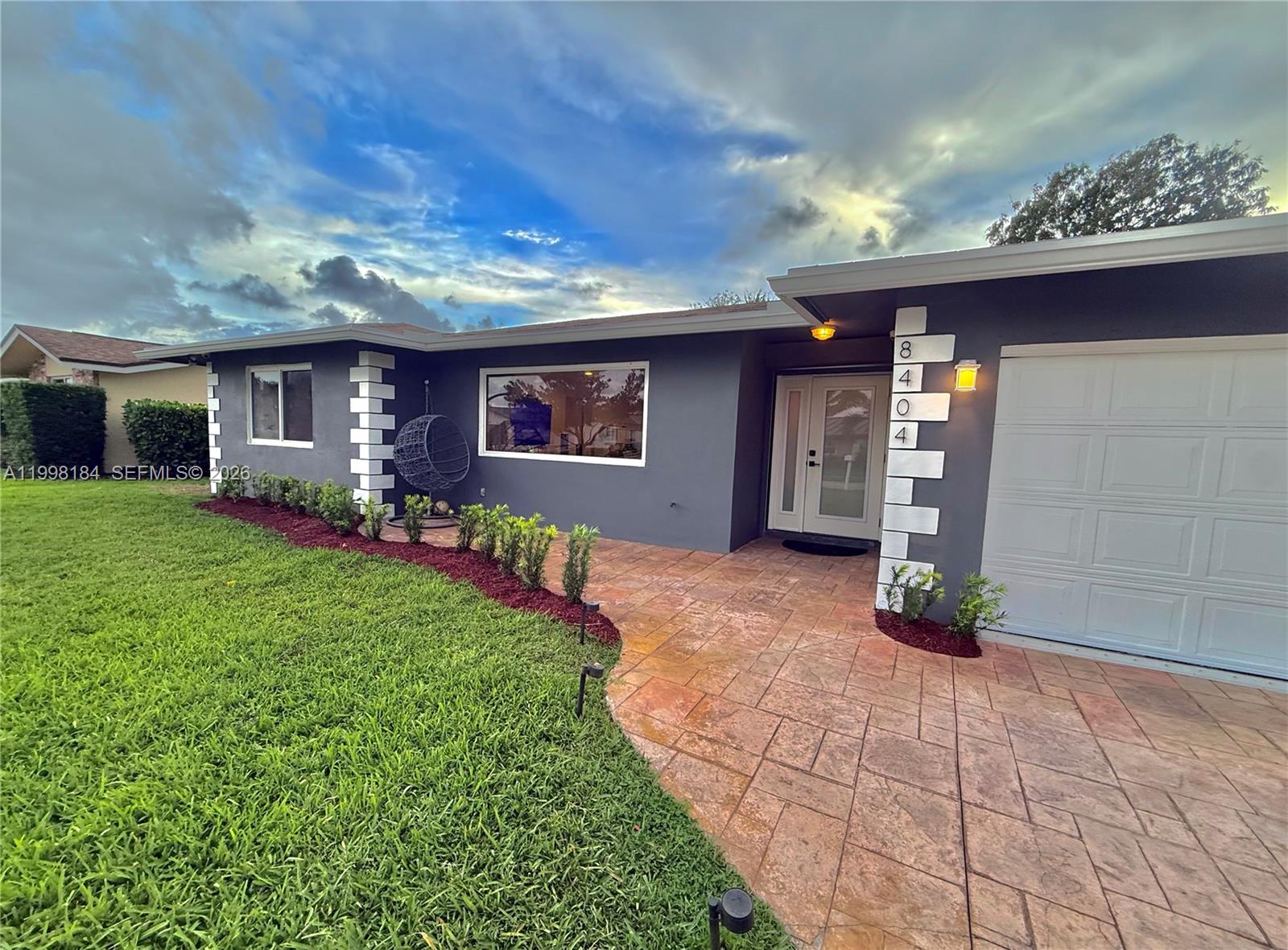 ARROWHEAD GOLF & TENNIS C - Residential