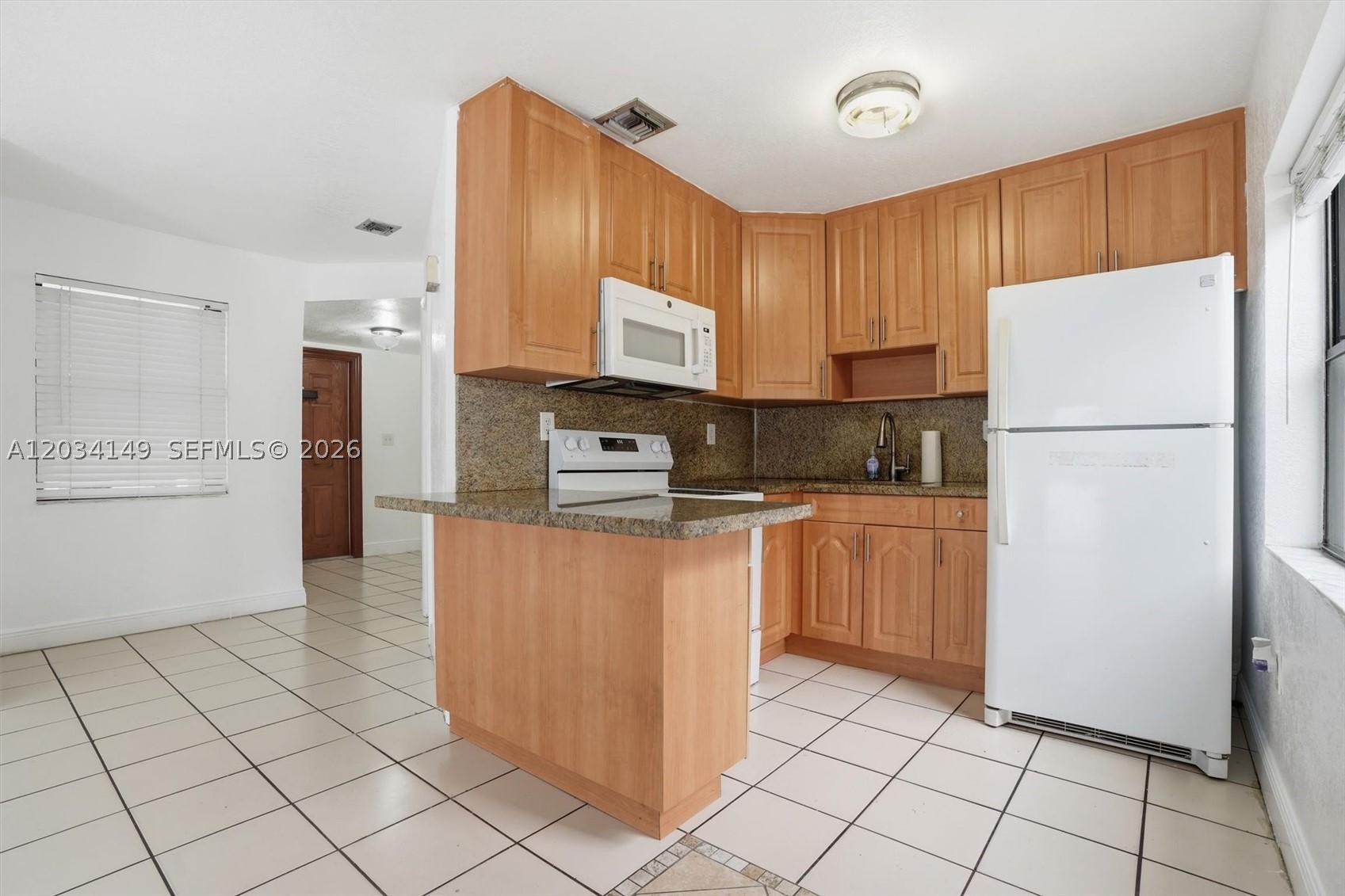 EL BATEY CONDO - Residential