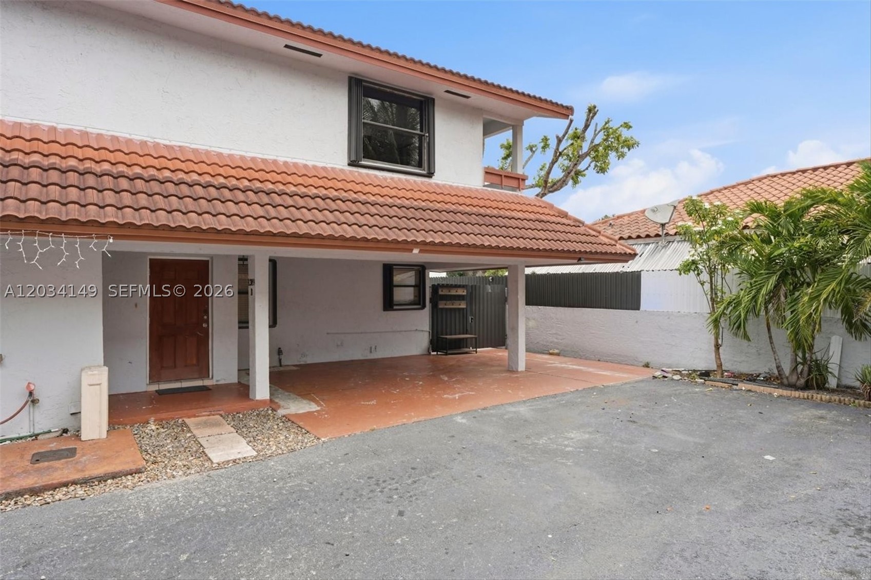EL BATEY CONDO - Residential