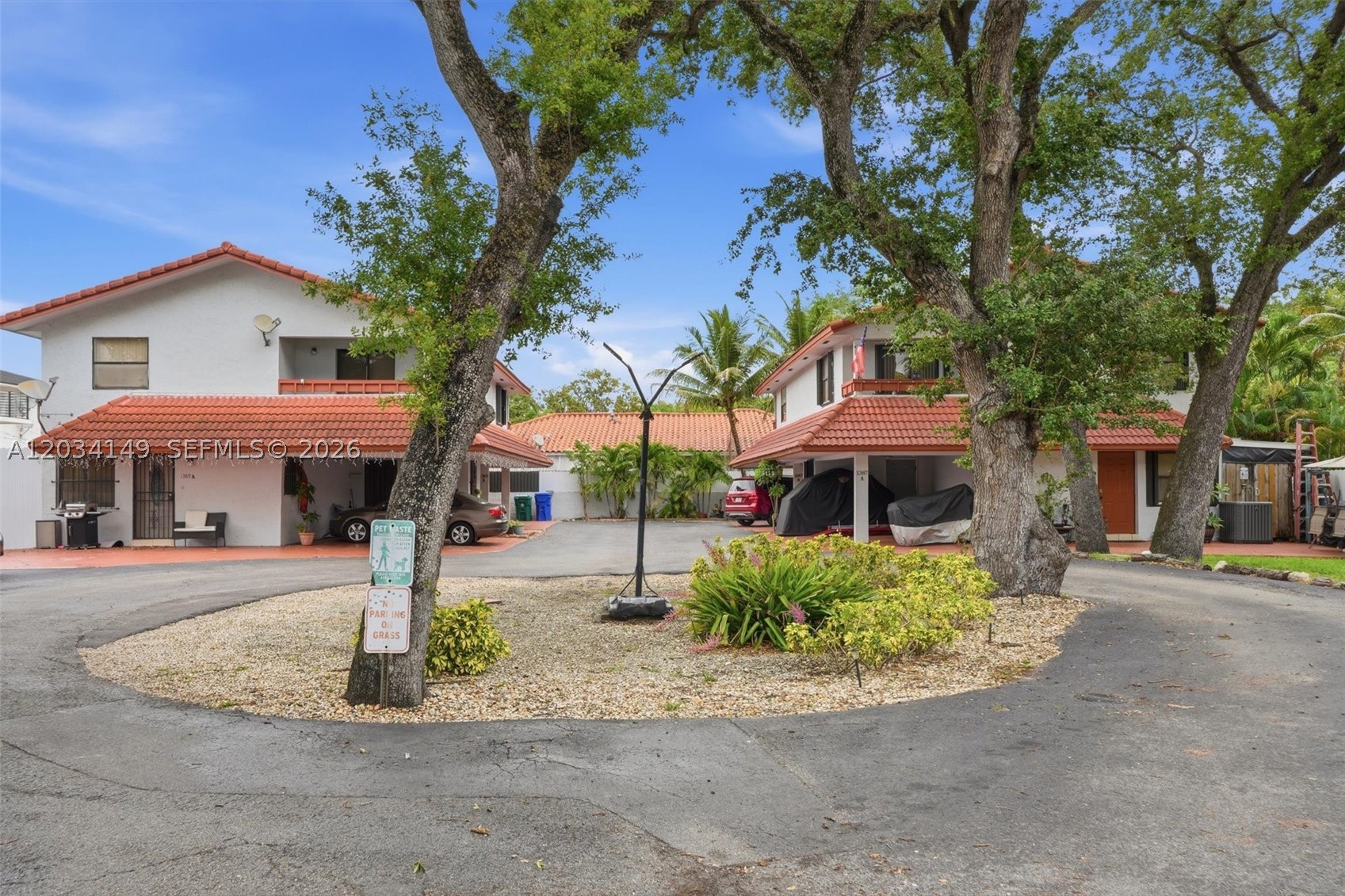 EL BATEY CONDO - Residential