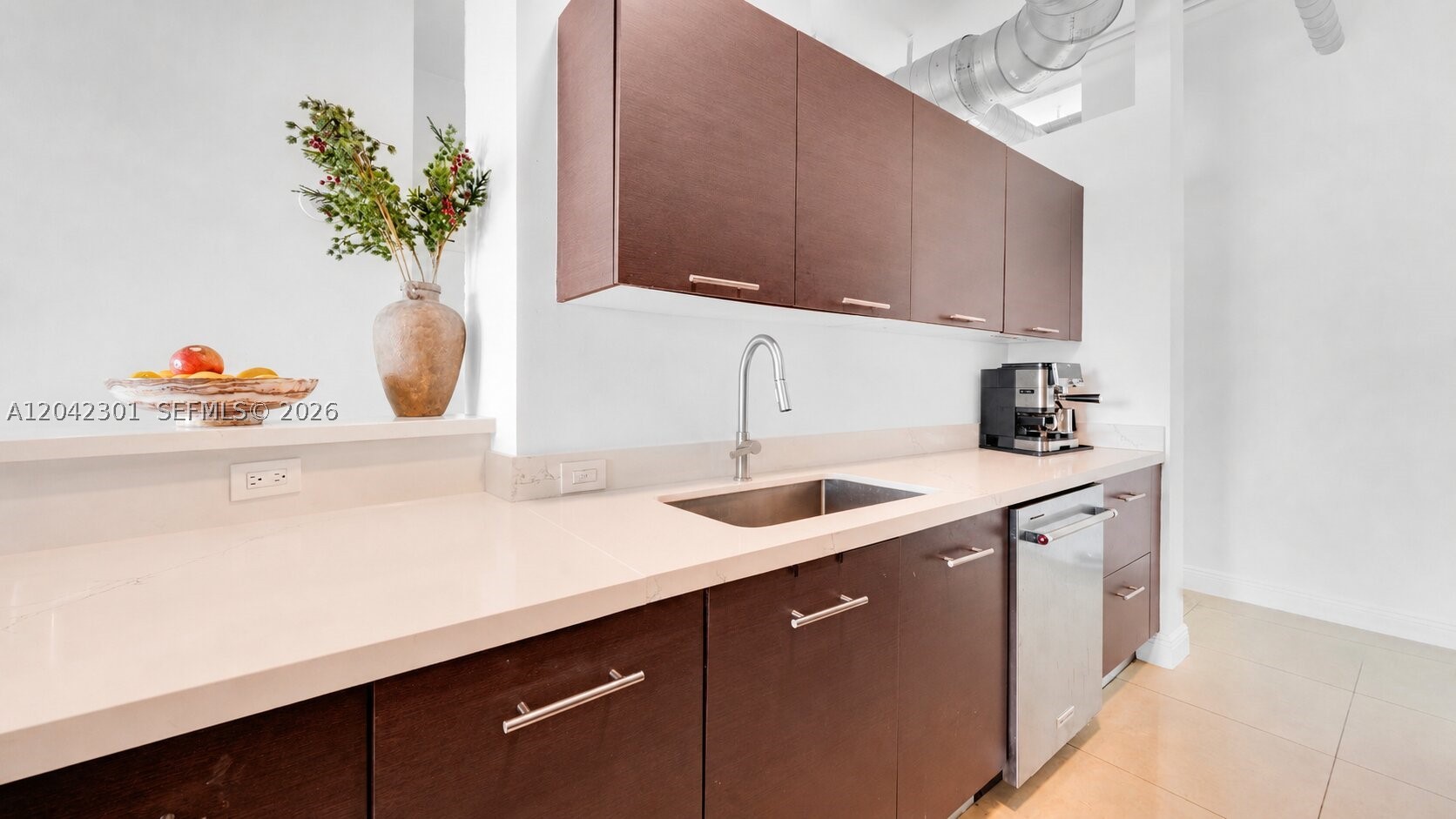 UPTOWN MARINA LOFTS CONDO - Residential