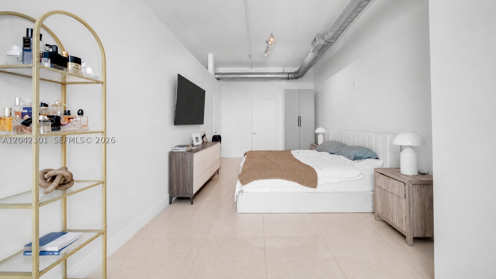 UPTOWN MARINA LOFTS CONDO - Residential