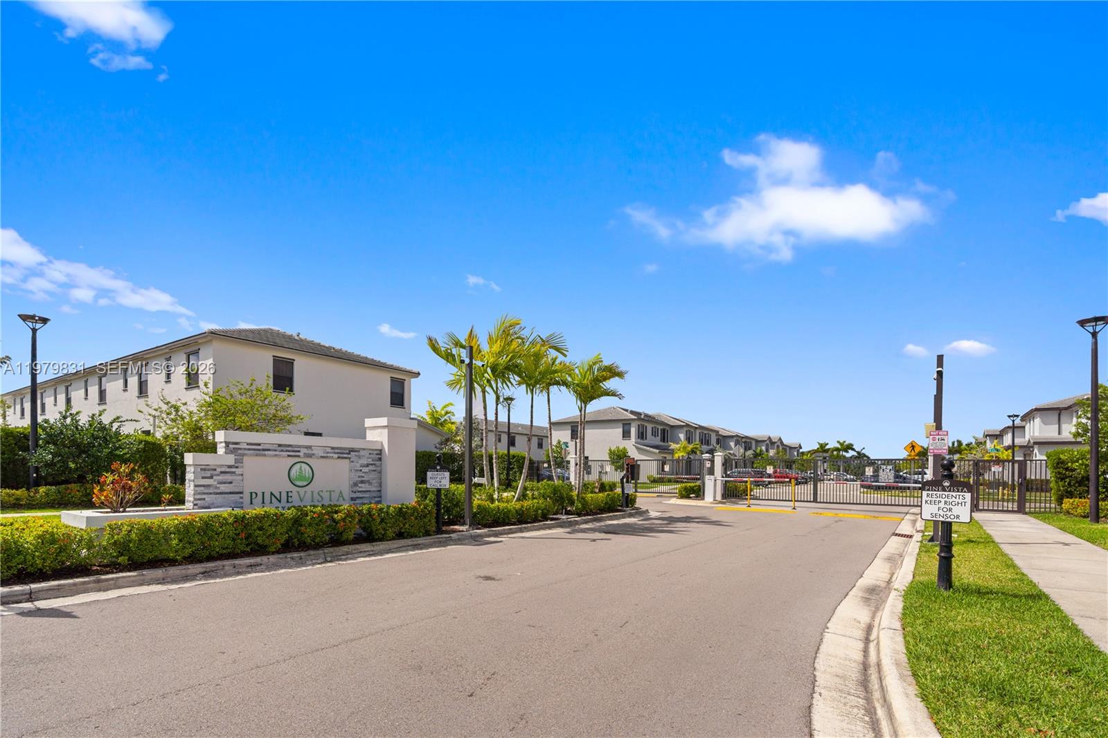PINE ISLE - Residential