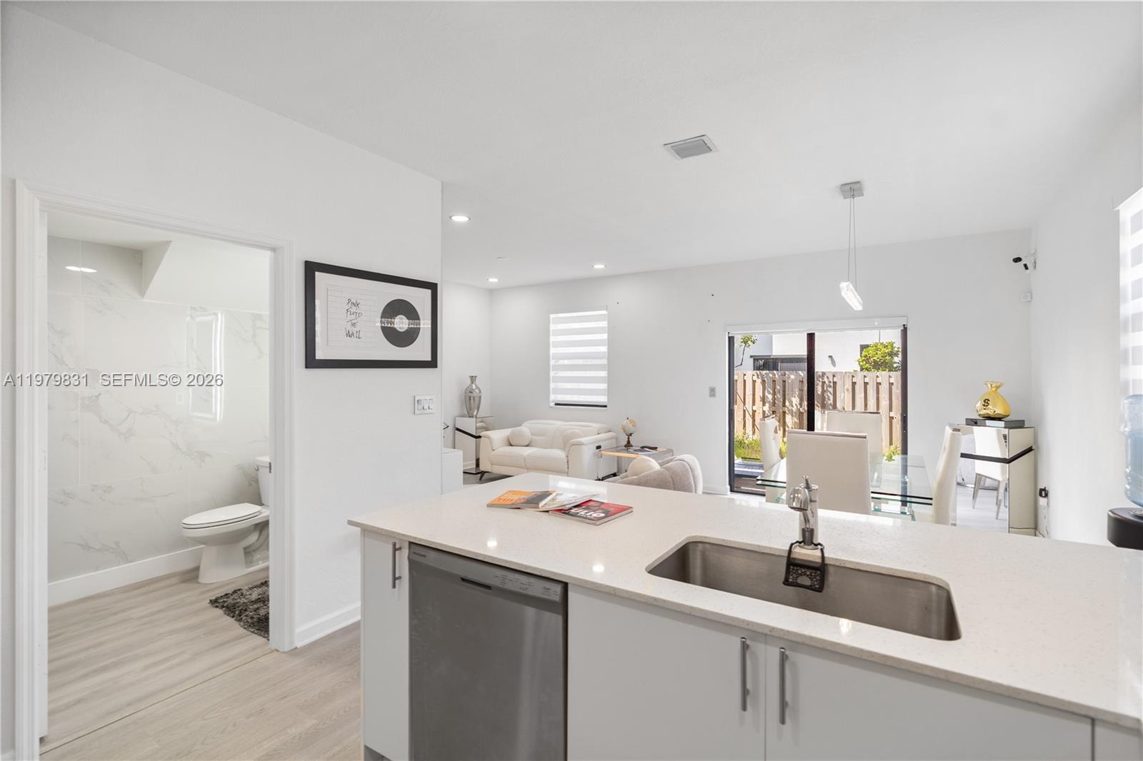 PINE ISLE - Residential