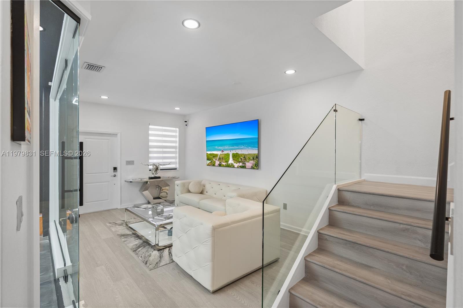 PINE ISLE - Residential