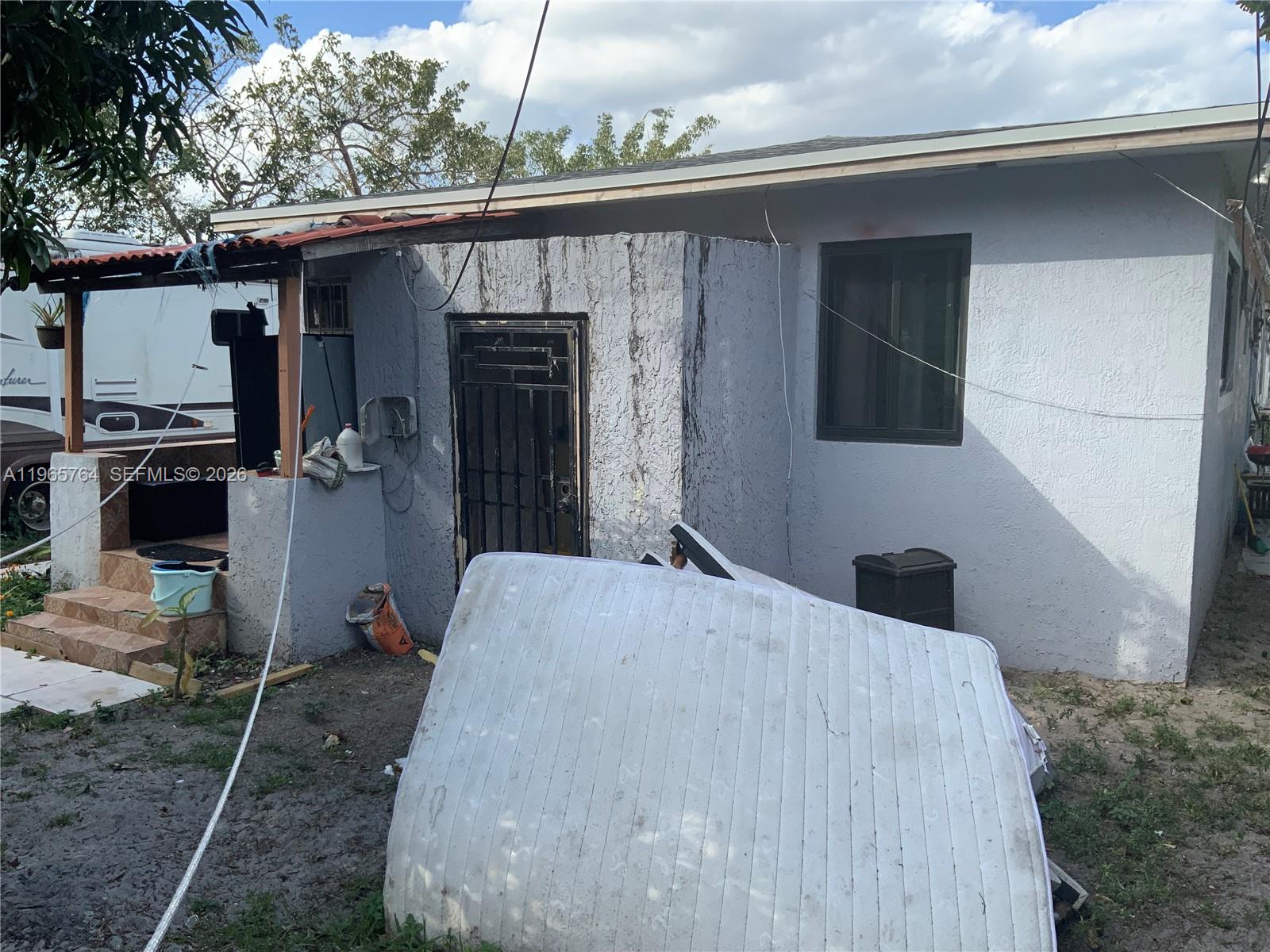 WEST BISCAYNE - Residential