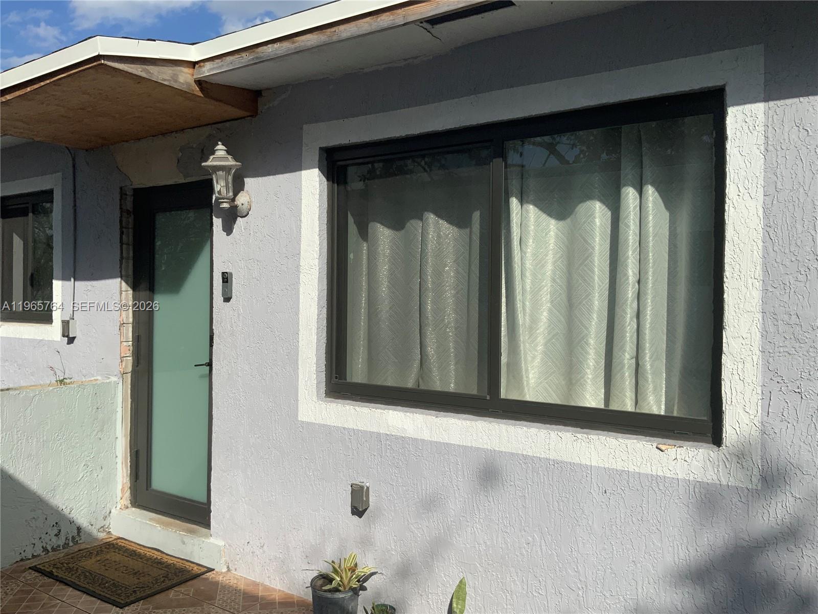 WEST BISCAYNE - Residential