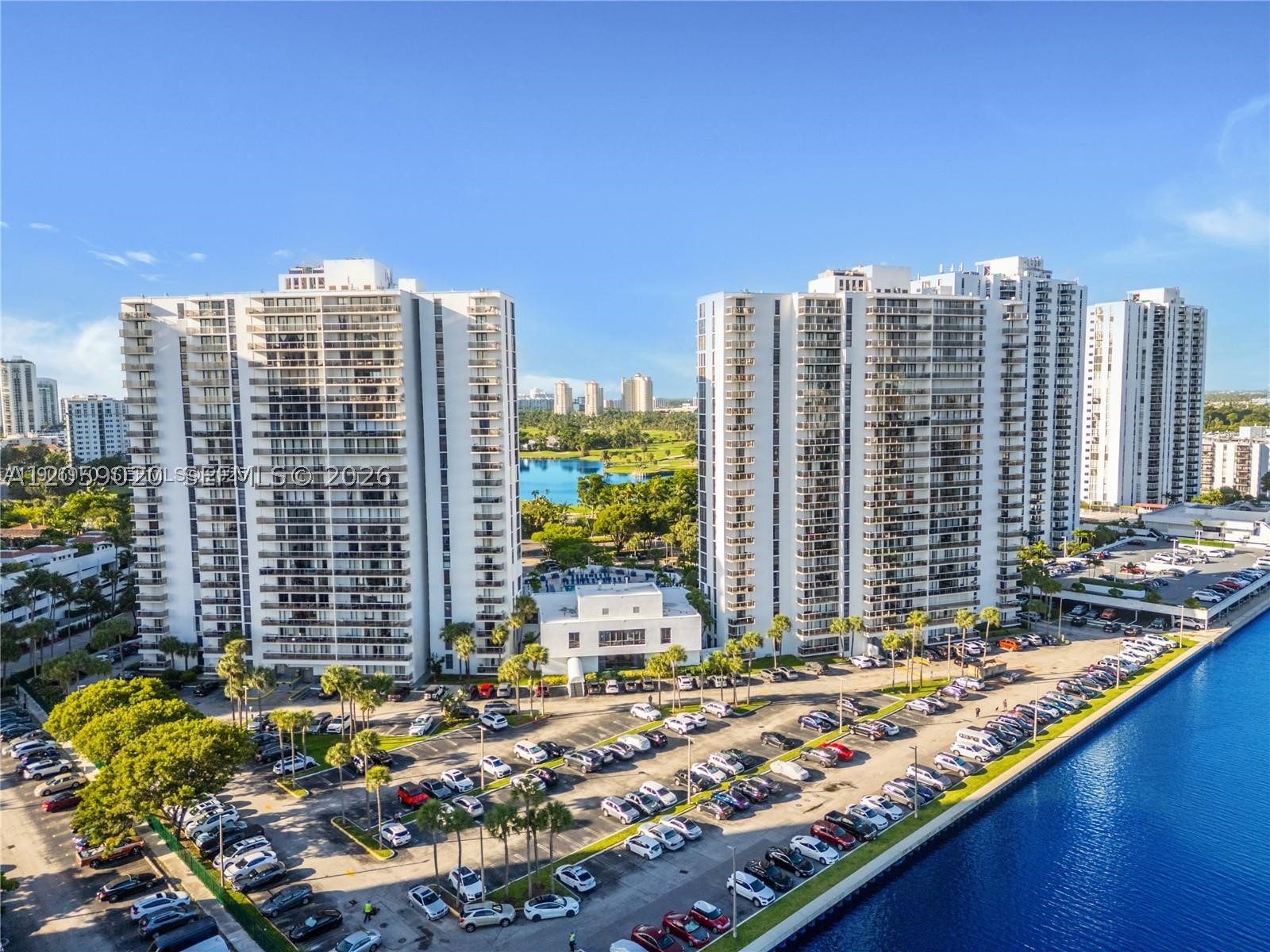 FLAMENCO CONDO - TOWER I - Residential