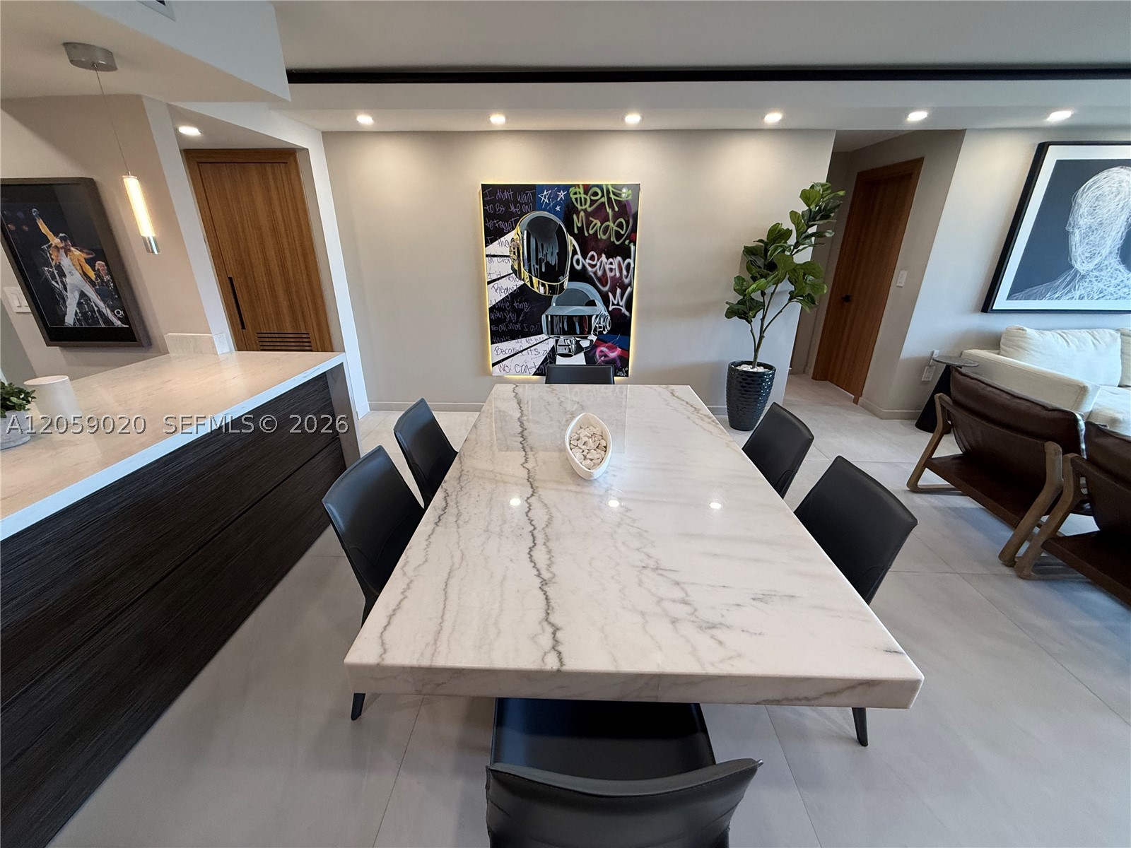 FLAMENCO CONDO - TOWER I - Residential