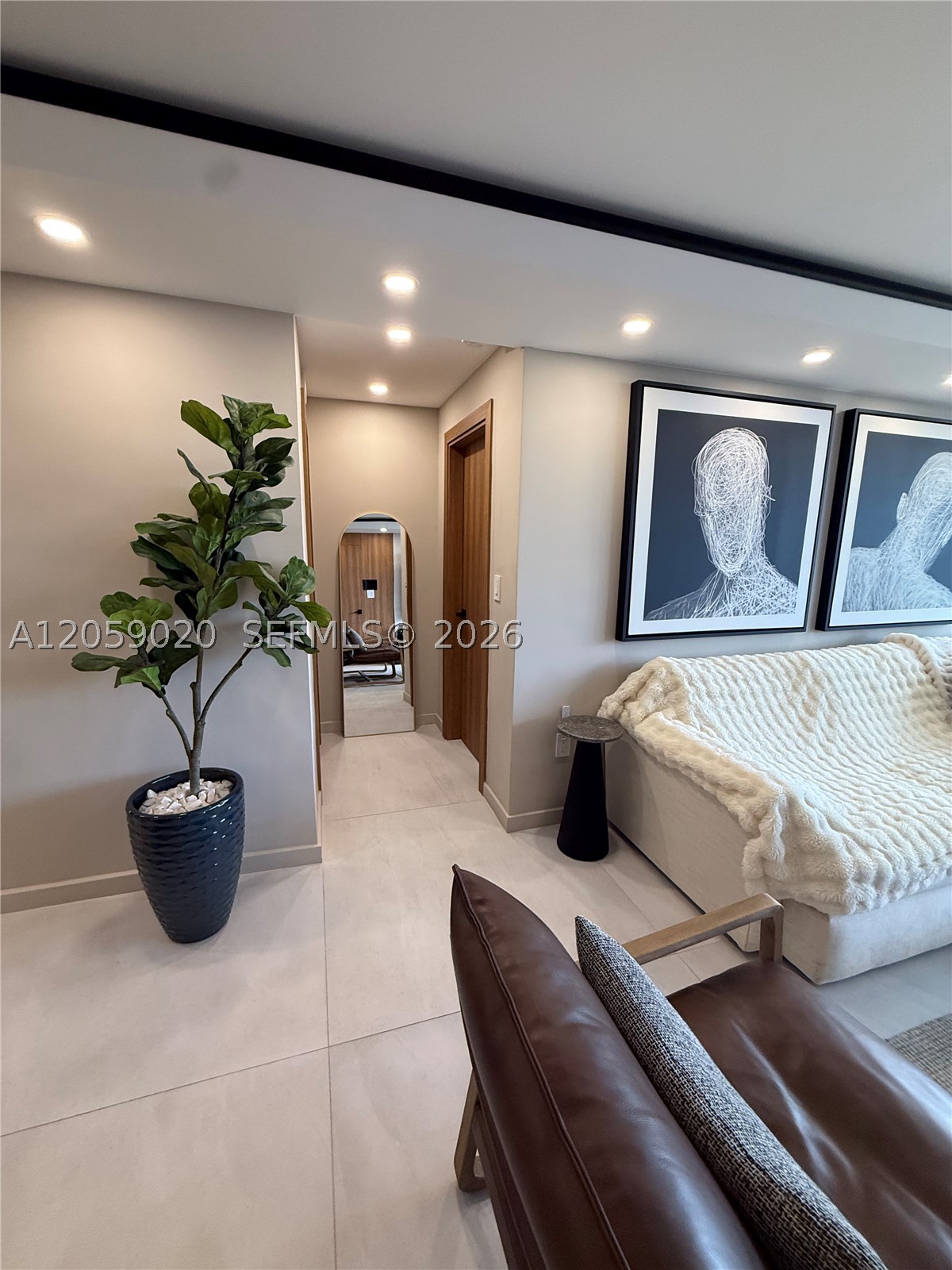 FLAMENCO CONDO - TOWER I - Residential
