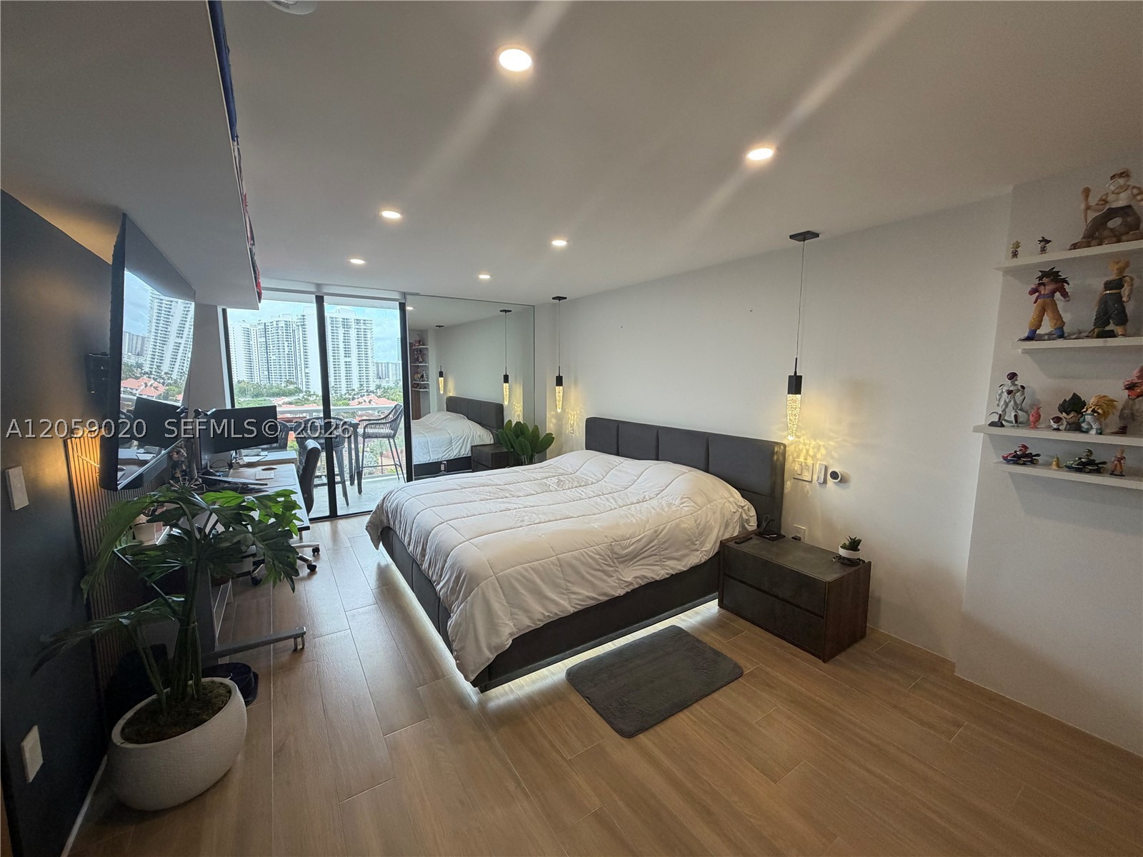 FLAMENCO CONDO - TOWER I - Residential