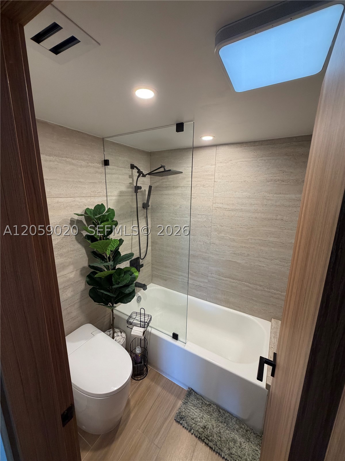 FLAMENCO CONDO - TOWER I - Residential