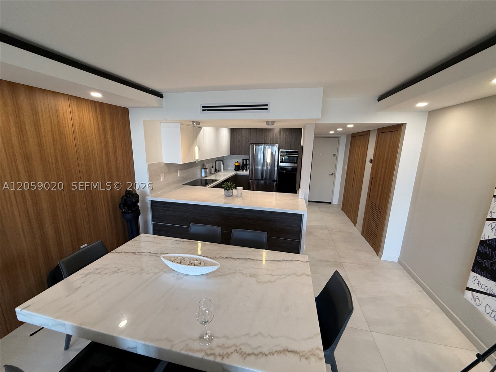 FLAMENCO CONDO - TOWER I - Residential