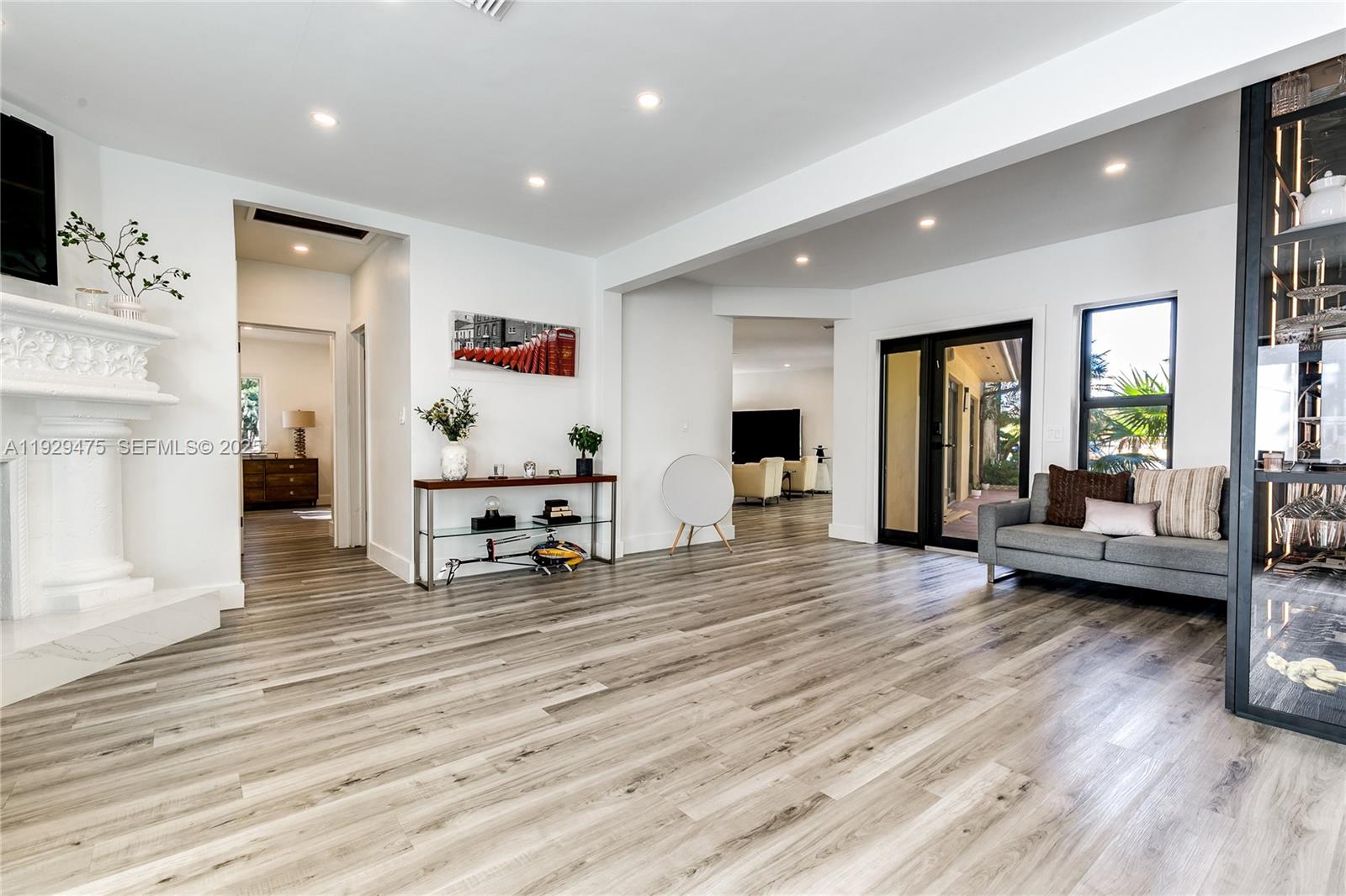 BEACH WAY HEIGHTS UNIT - Residential