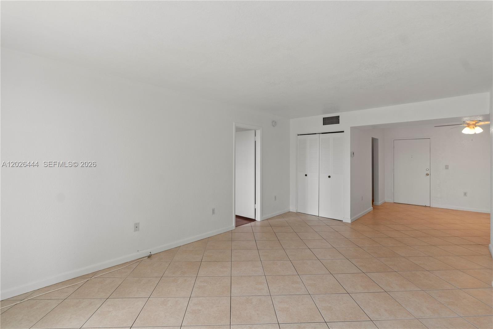 OMEGA CONDO NO 3 - Residential