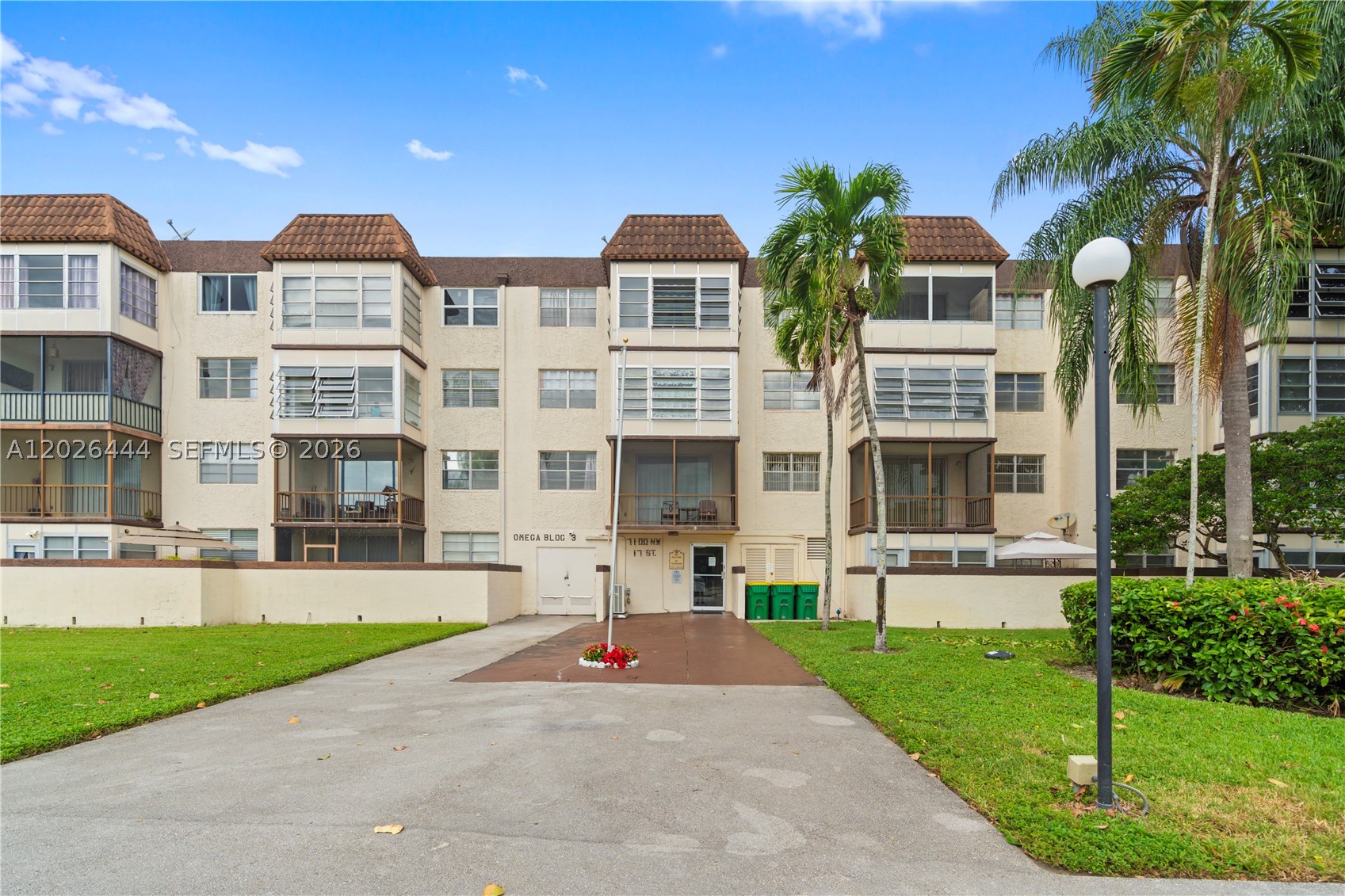 OMEGA CONDO NO 3 - Residential