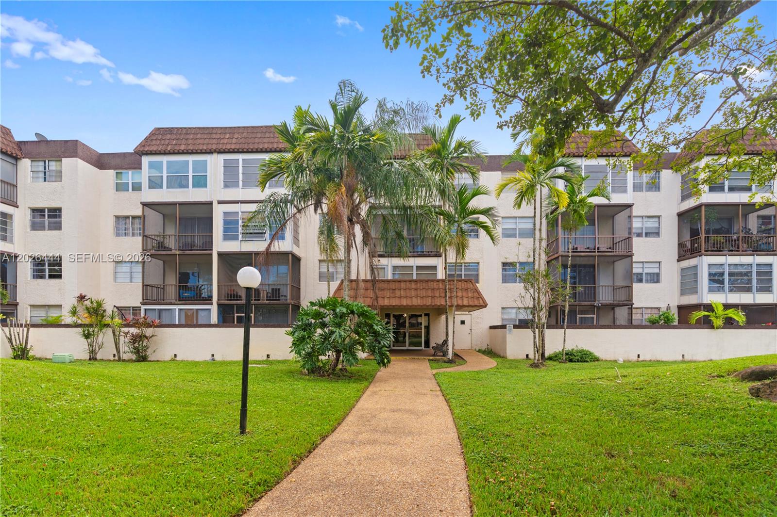 OMEGA CONDO NO 3 - Residential