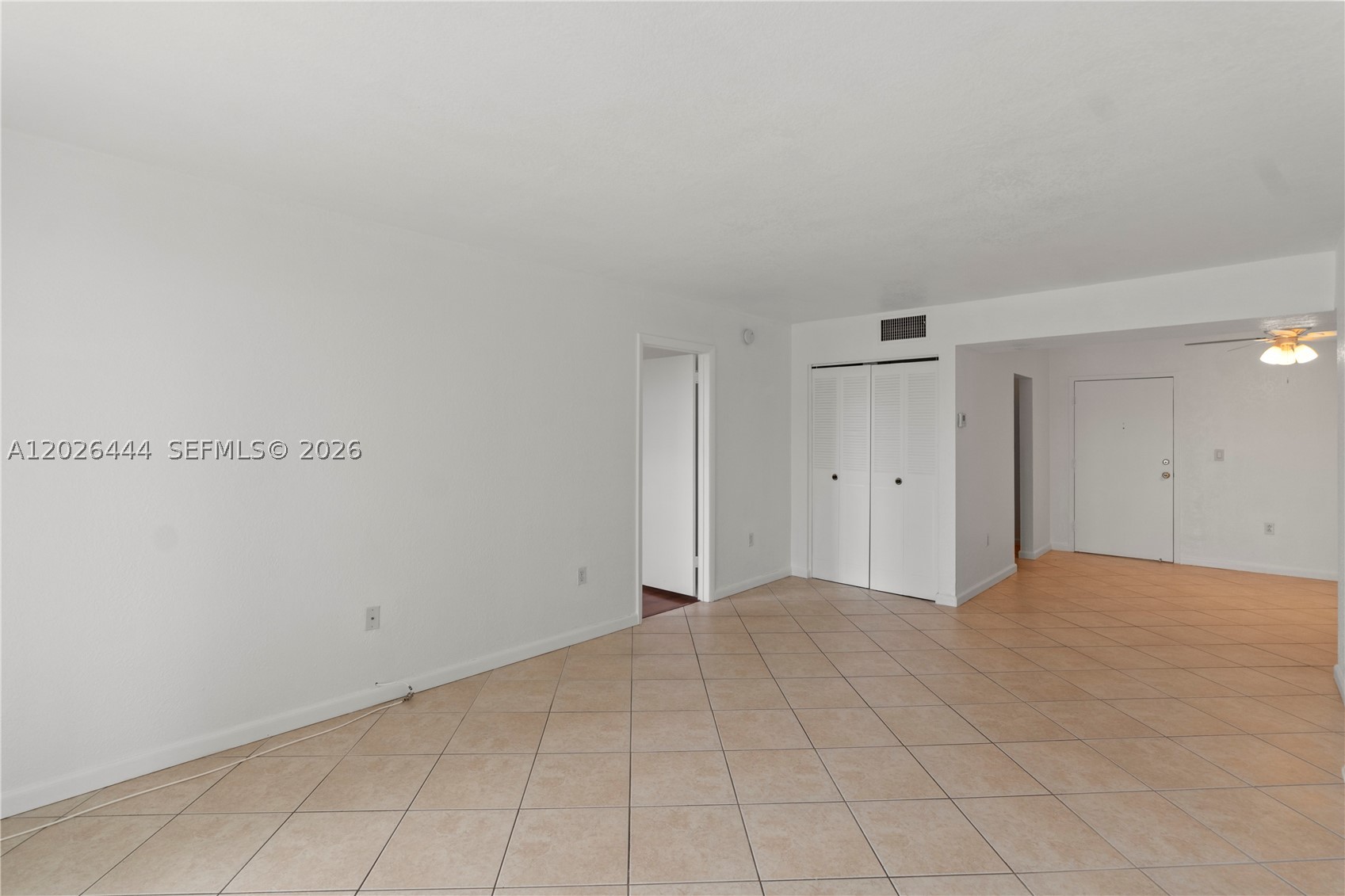 OMEGA CONDO NO 3 - Residential