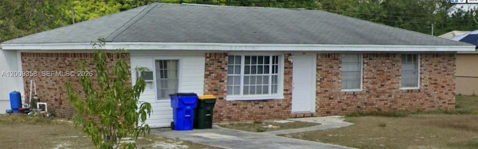 LEISURE LAKES - Residential