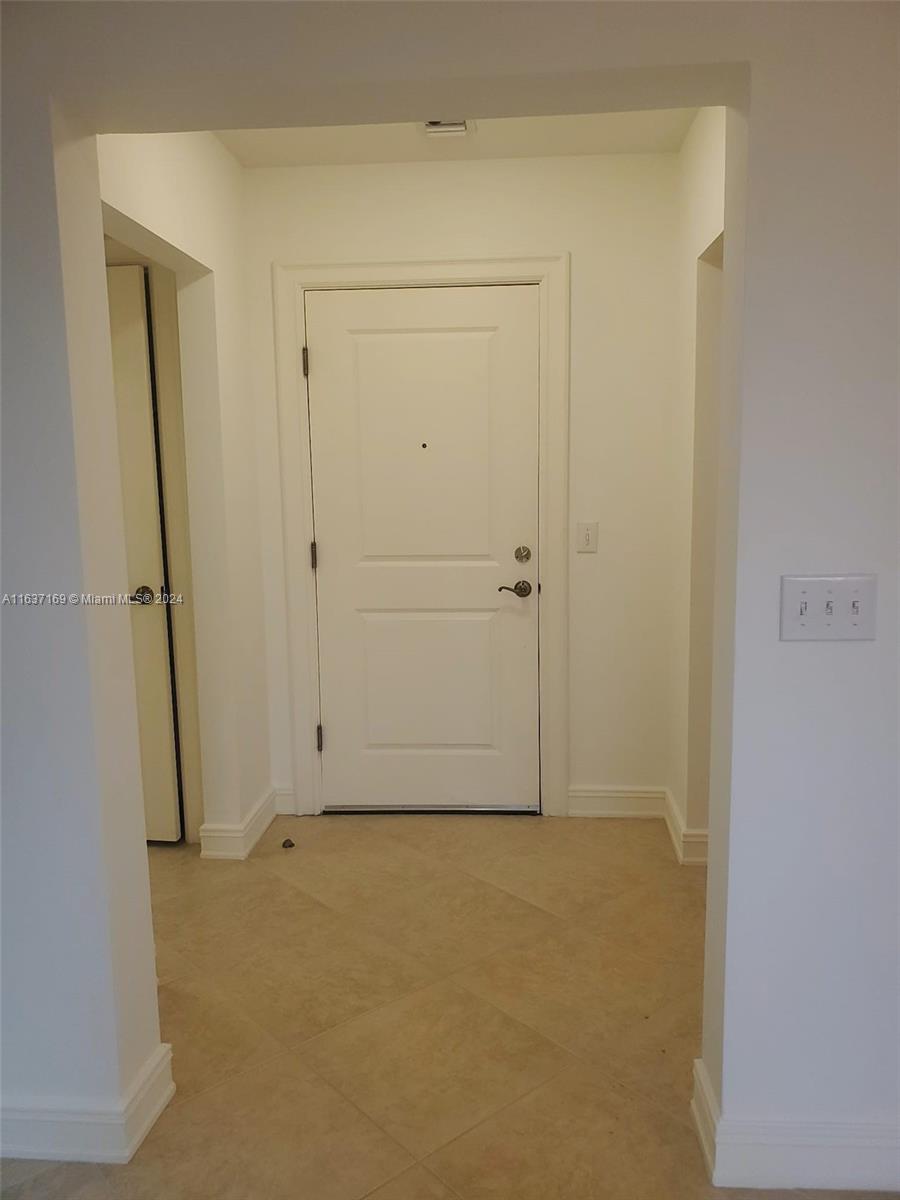 WESTON 55 PLUS CONDO - Residential Lease