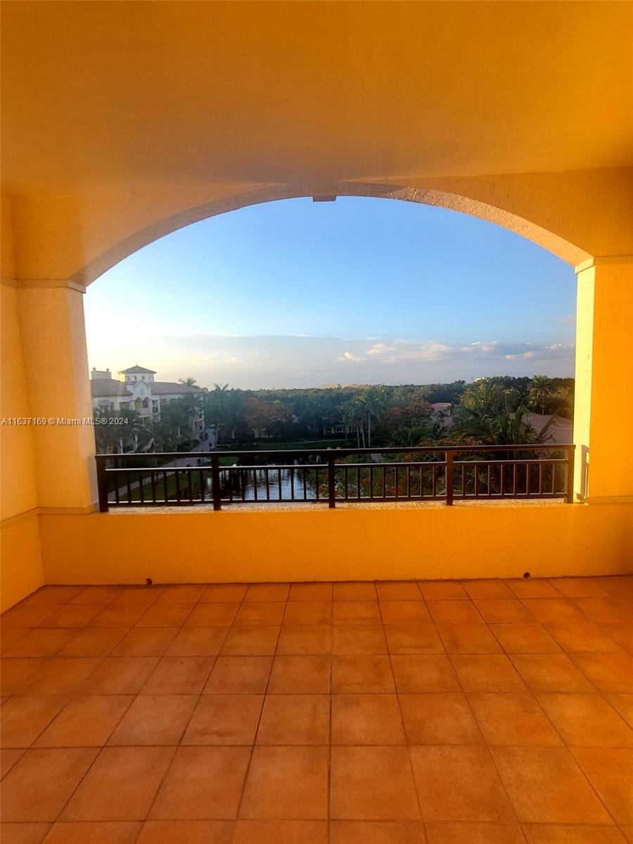WESTON 55 PLUS CONDO - Residential Lease