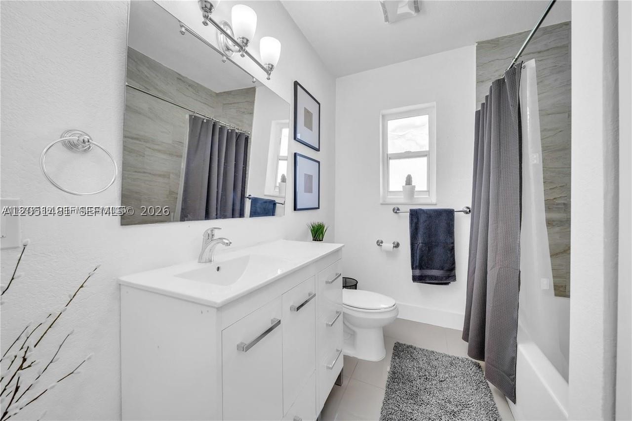 GRIFFING BISCAYNE PK EST - Residential Lease