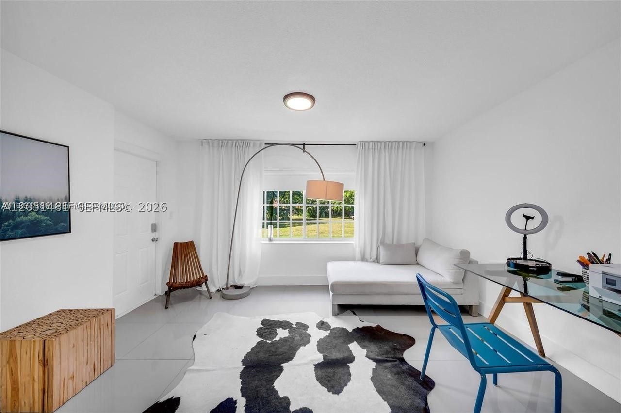 GRIFFING BISCAYNE PK EST - Residential Lease